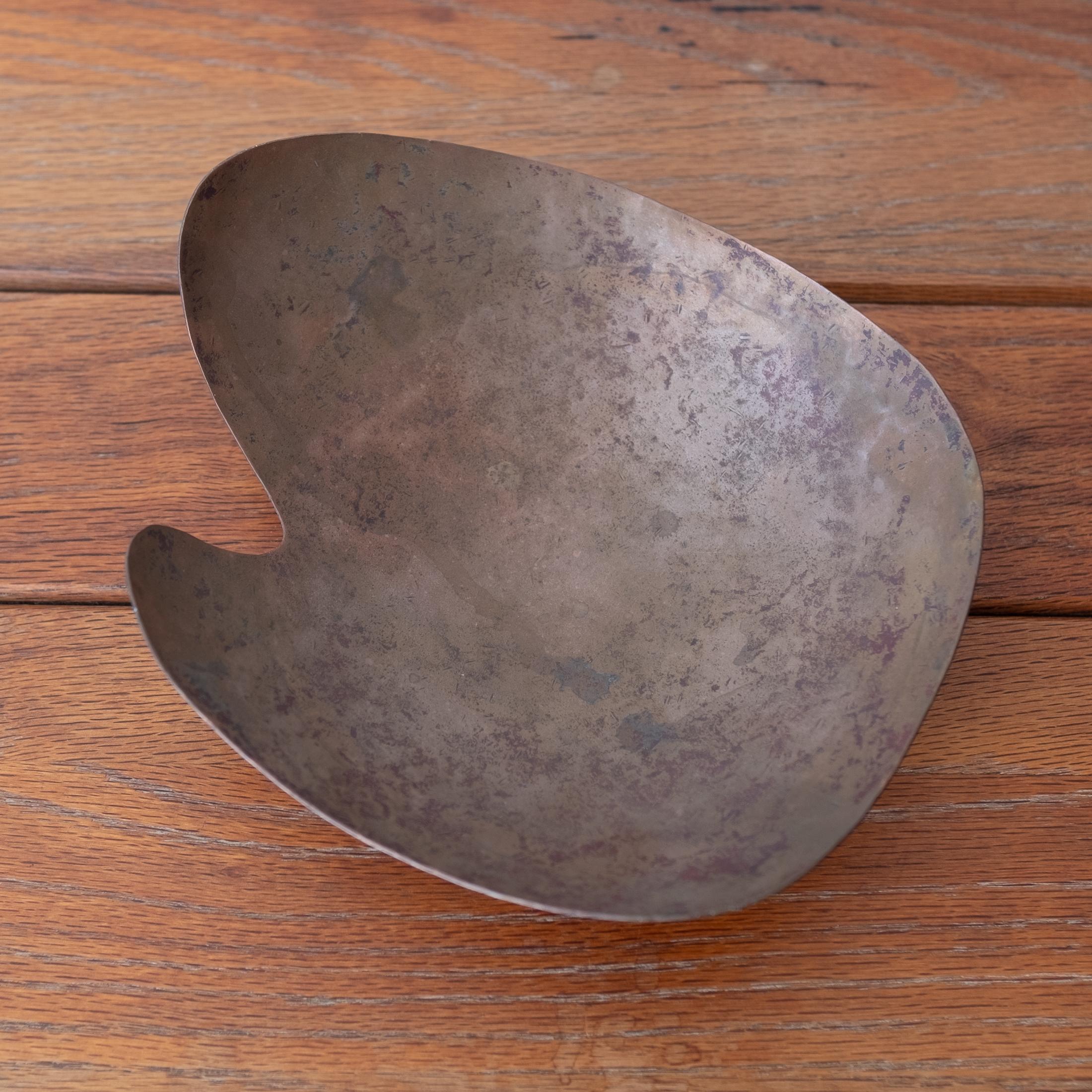Hand Hammered Modernist Freeform Catch All Bowl In Good Condition In San Diego, CA