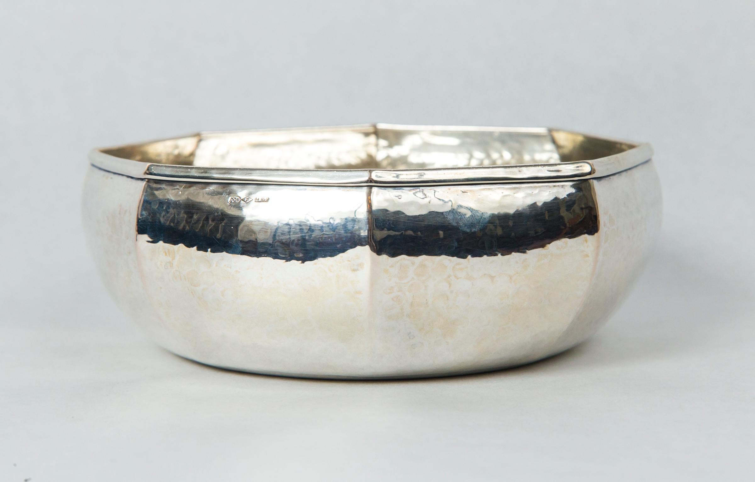 Modern Hand-Hammered Octagonal Bowl, .800 Silver, Italy, Late 20th Century For Sale