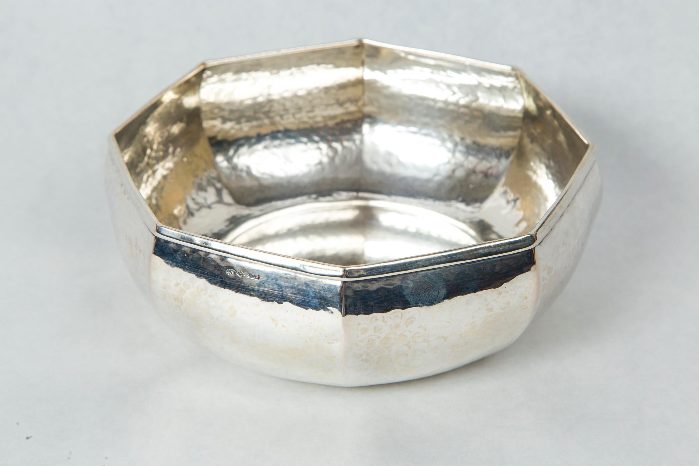 Italian Hand-Hammered Octagonal Bowl, .800 Silver, Italy, Late 20th Century For Sale
