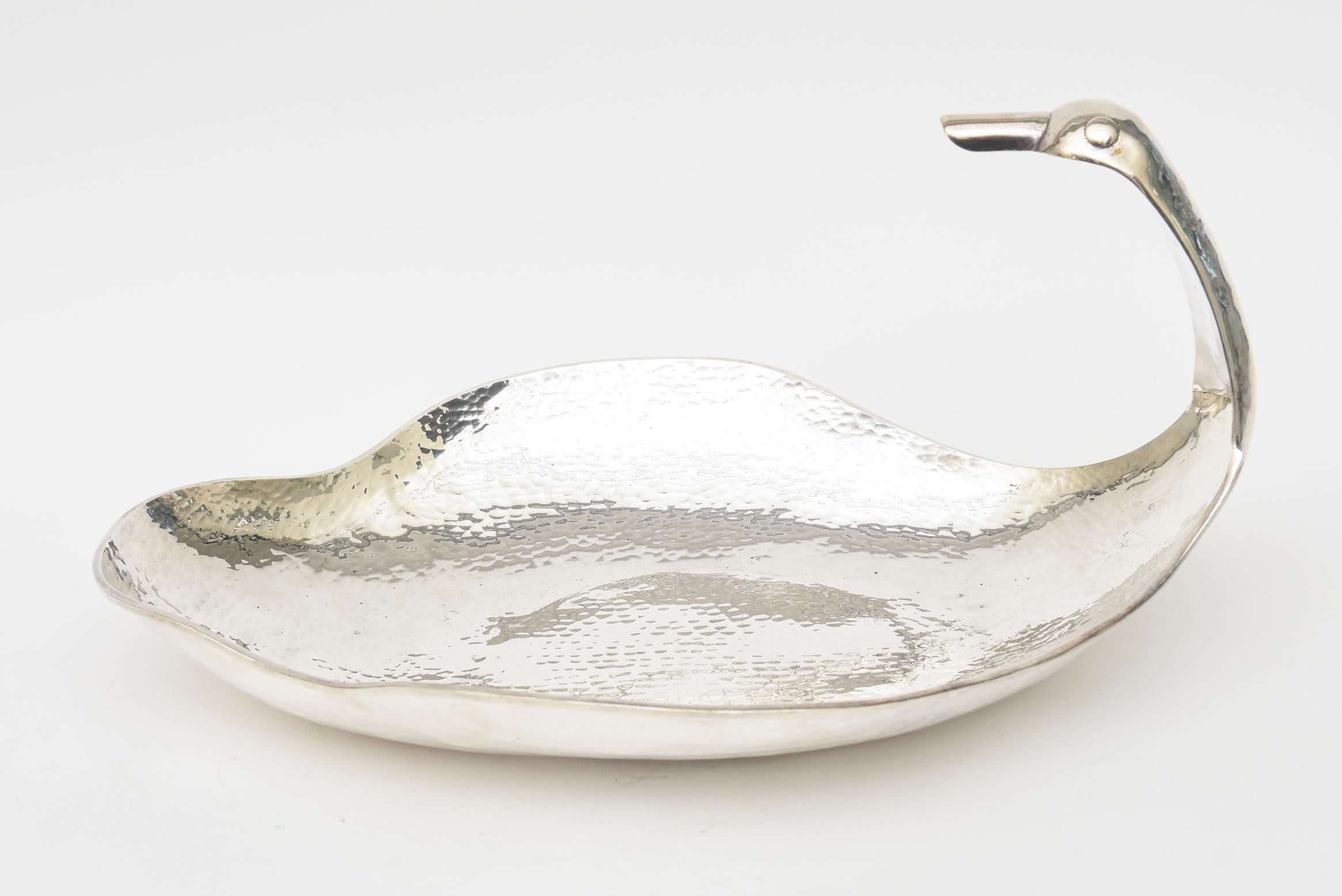 Hand-Hammered Silver Plate Duck Scalloped Serving Bowl Vintage For Sale 5