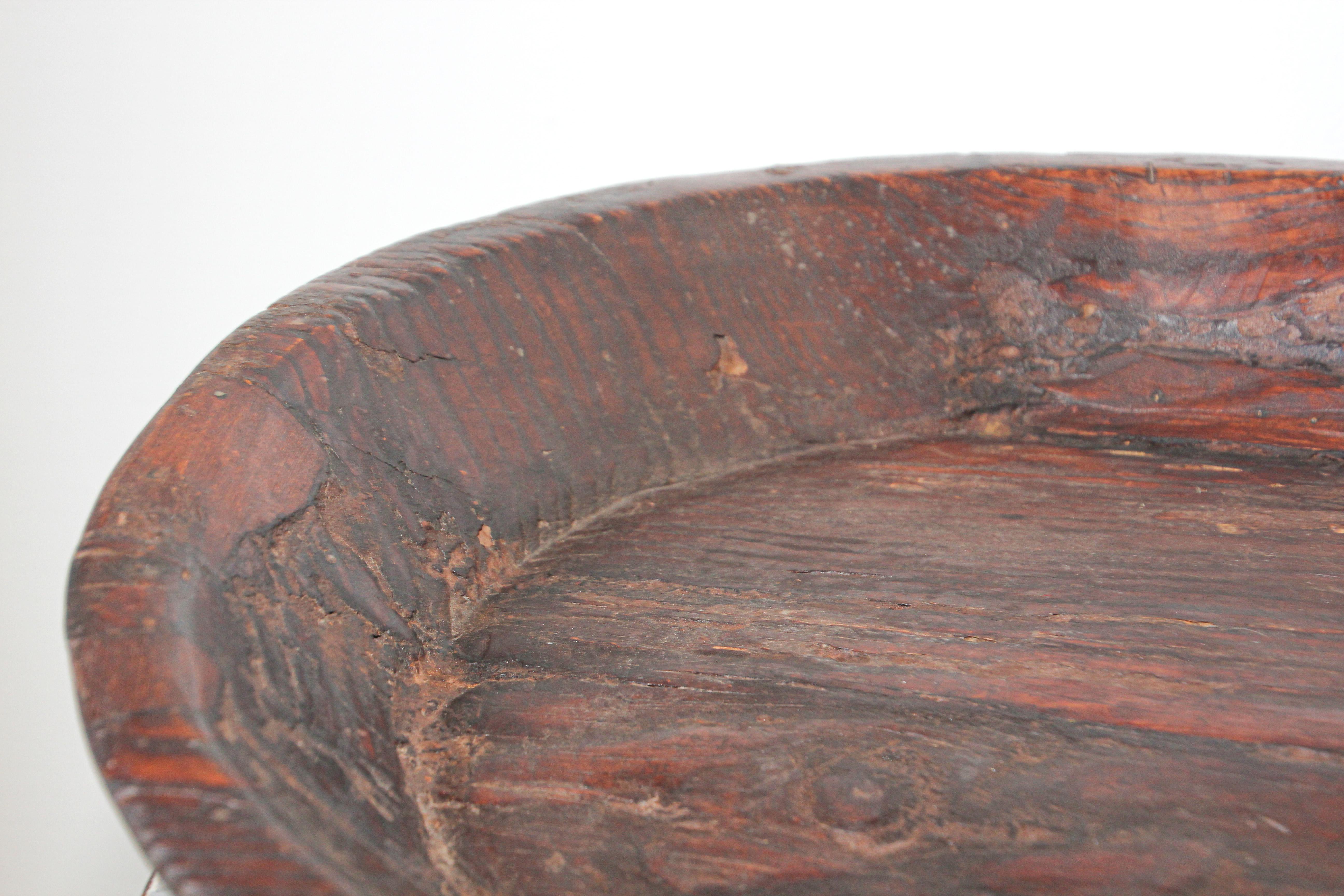 Hand Hewn African Ethiopian Large Wooden Bowl with Handle For Sale 6