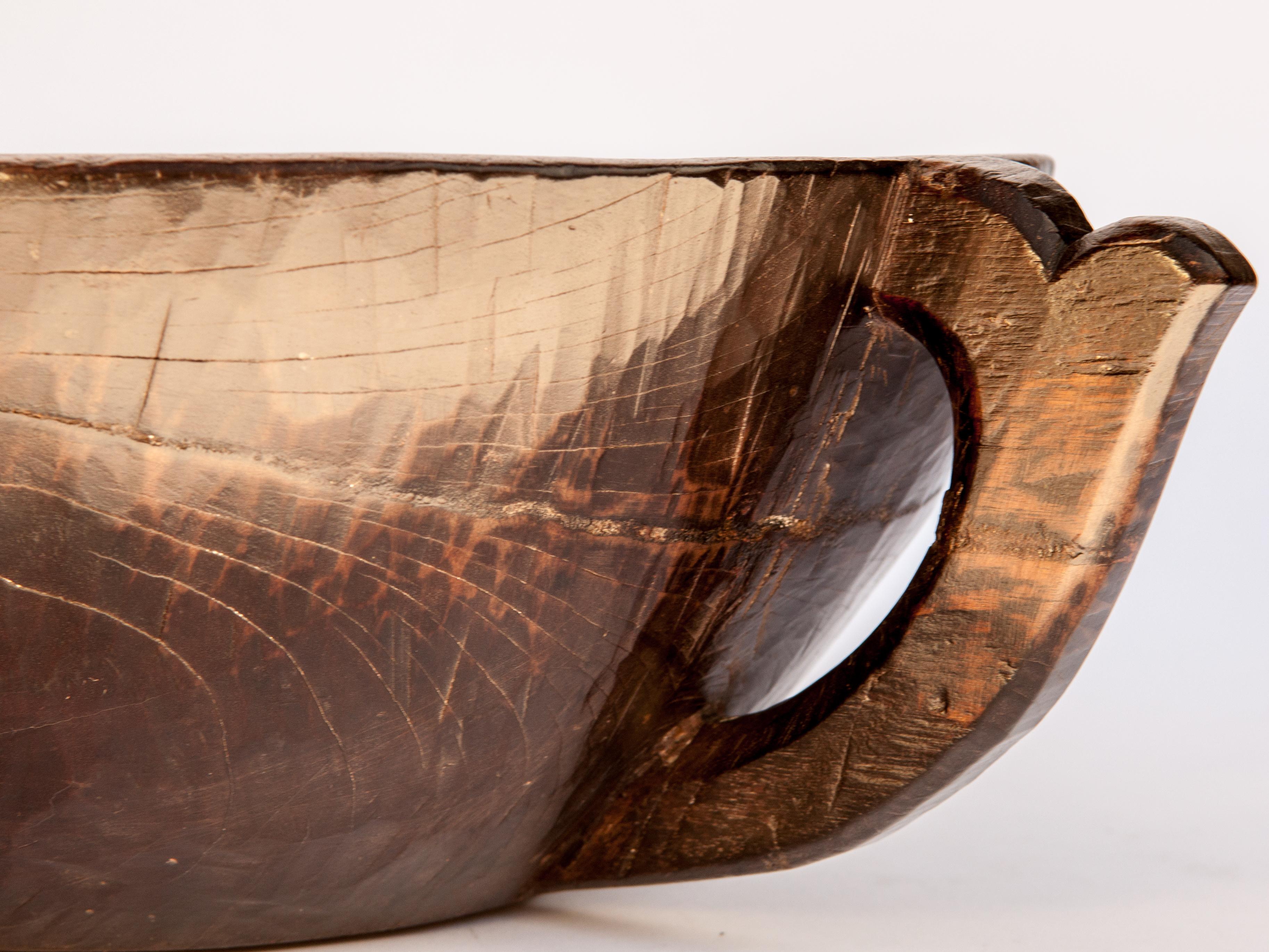Hand Hewn Wooden Bowl with Handle from Sulawesi, Indonesia, Mid-20th Century 5