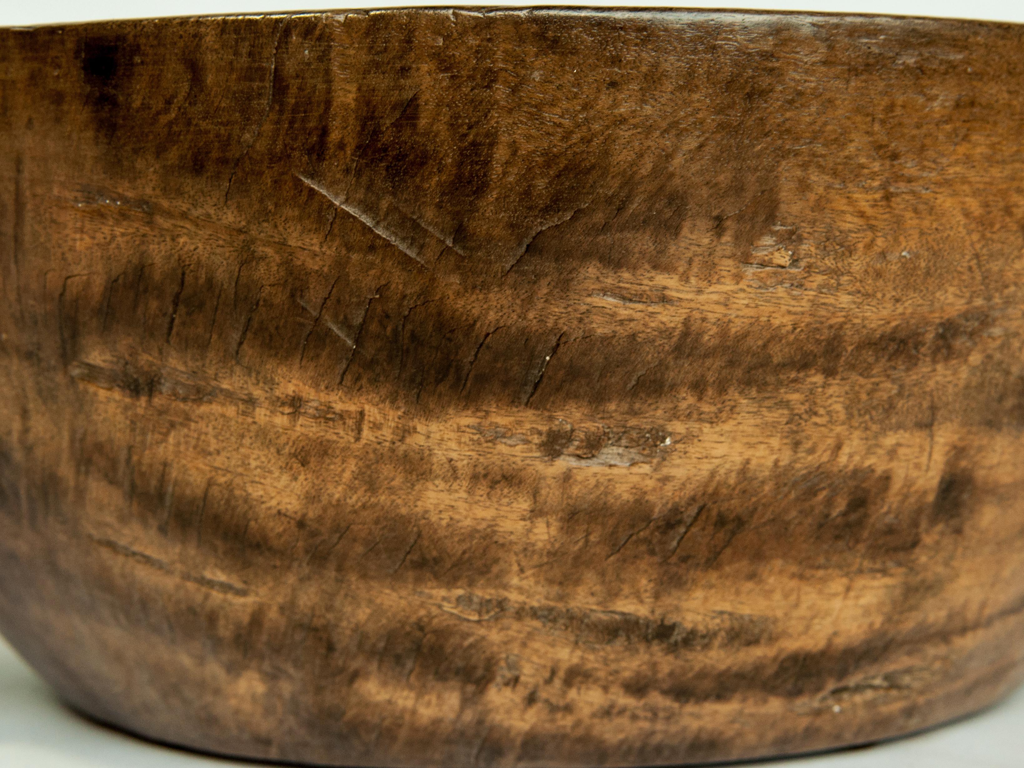 Hand Hewn Wooden Bowl with Handle Sulawesi, Indonesia, Mid-Late 20th Century 6