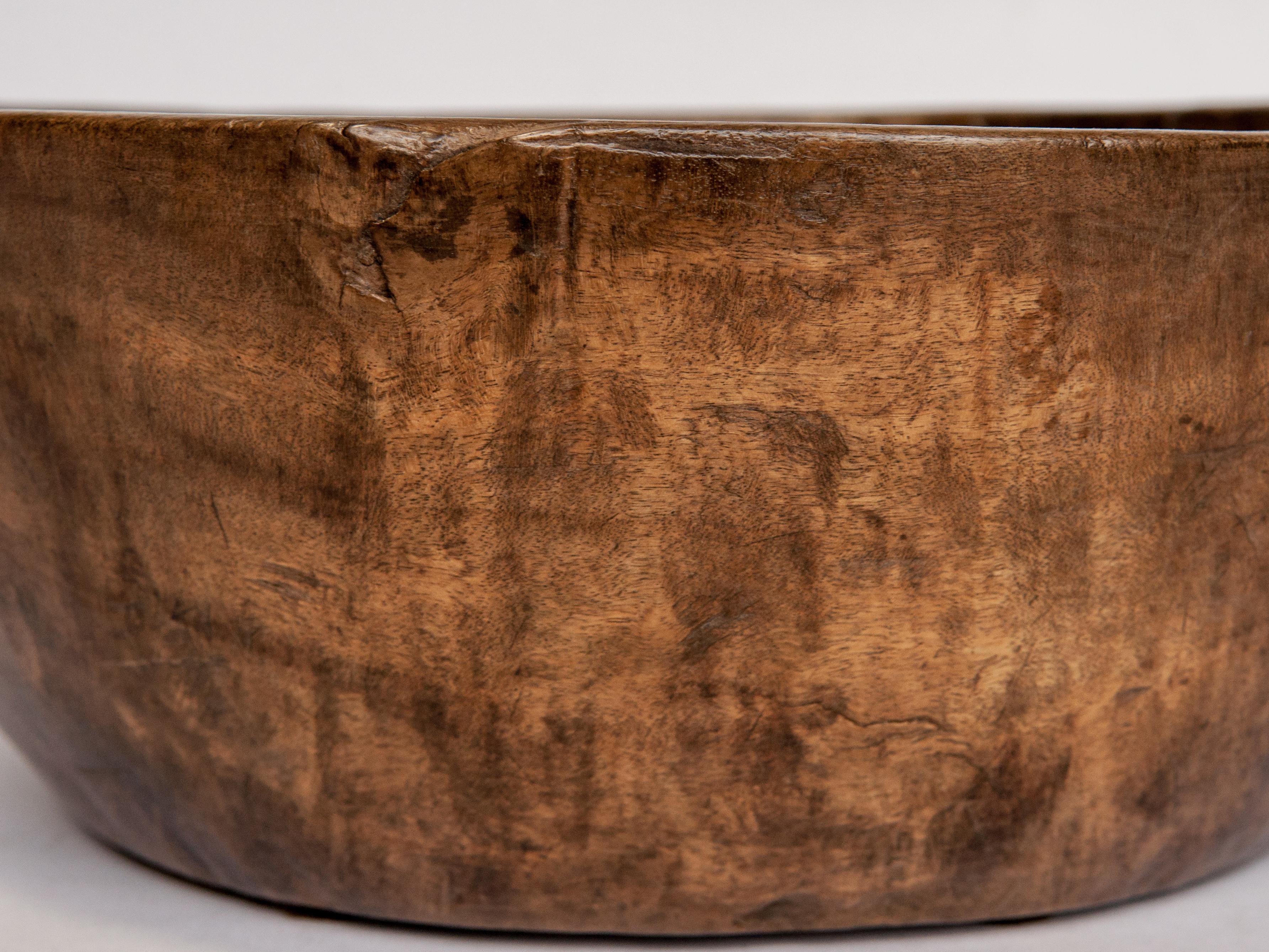 Hand Hewn Wooden Bowl with Handle Sulawesi, Indonesia, Mid-Late 20th Century 8