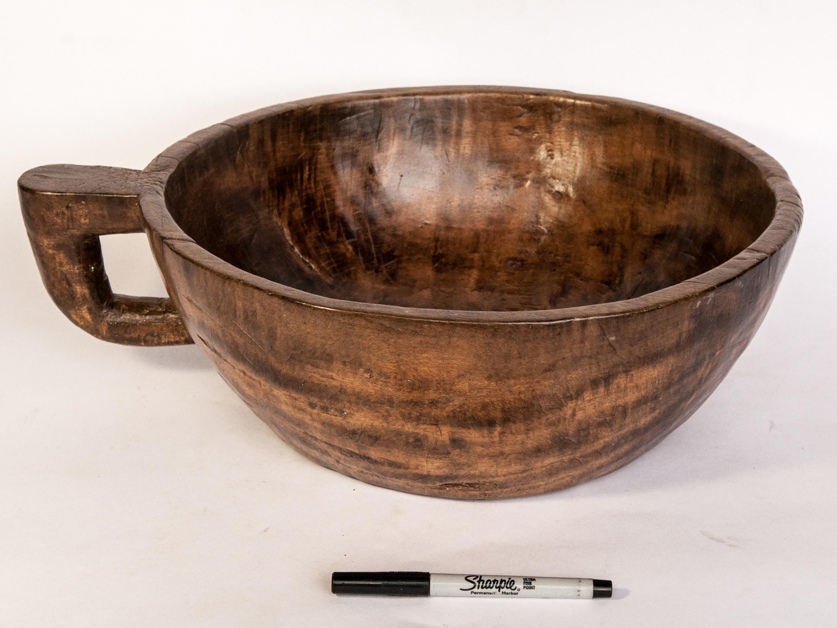 wood bowl with handle
