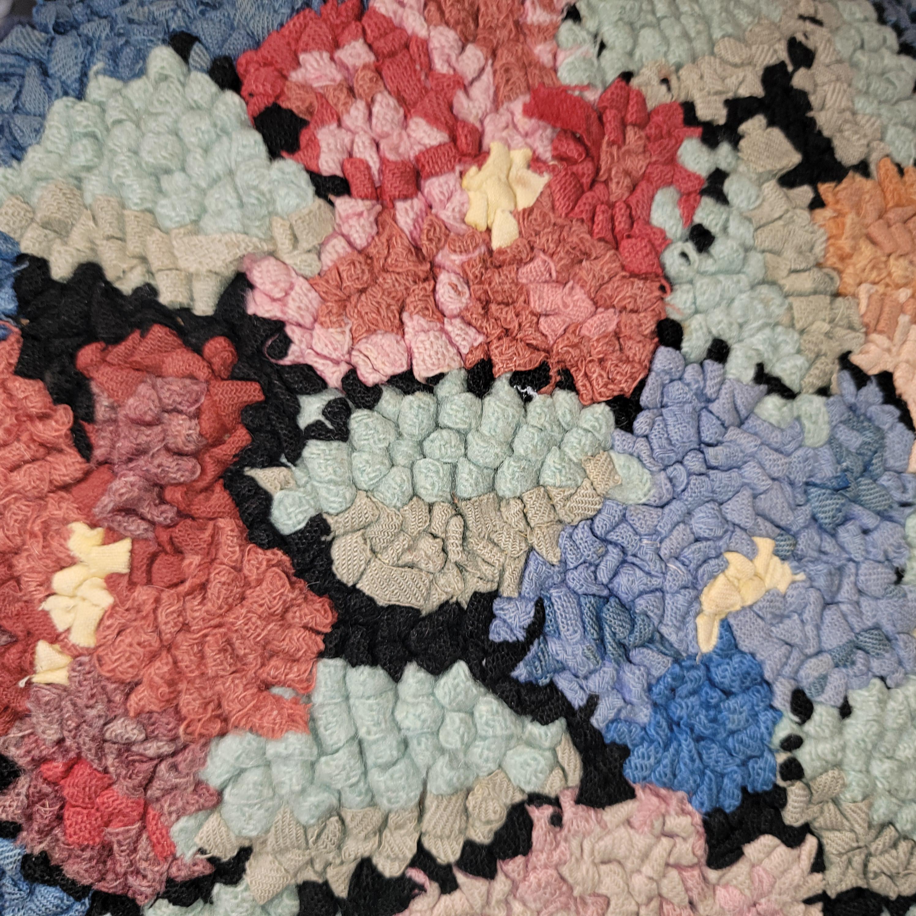 Coussins ou oreillers de siège ronds crochetés à la main -3 en vente 2