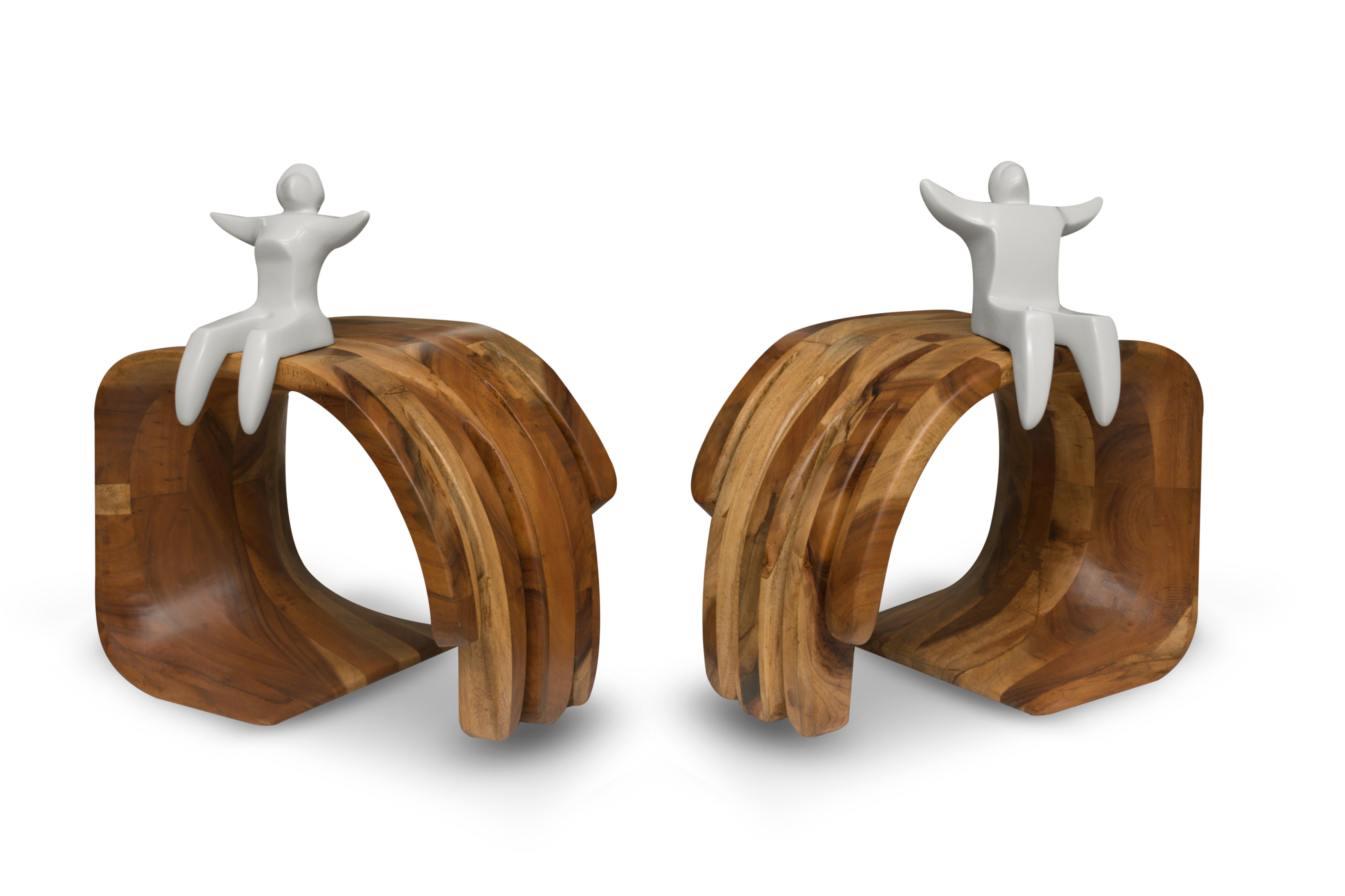 Main dans la main - Ensemble de tabourets en bois en vente 2