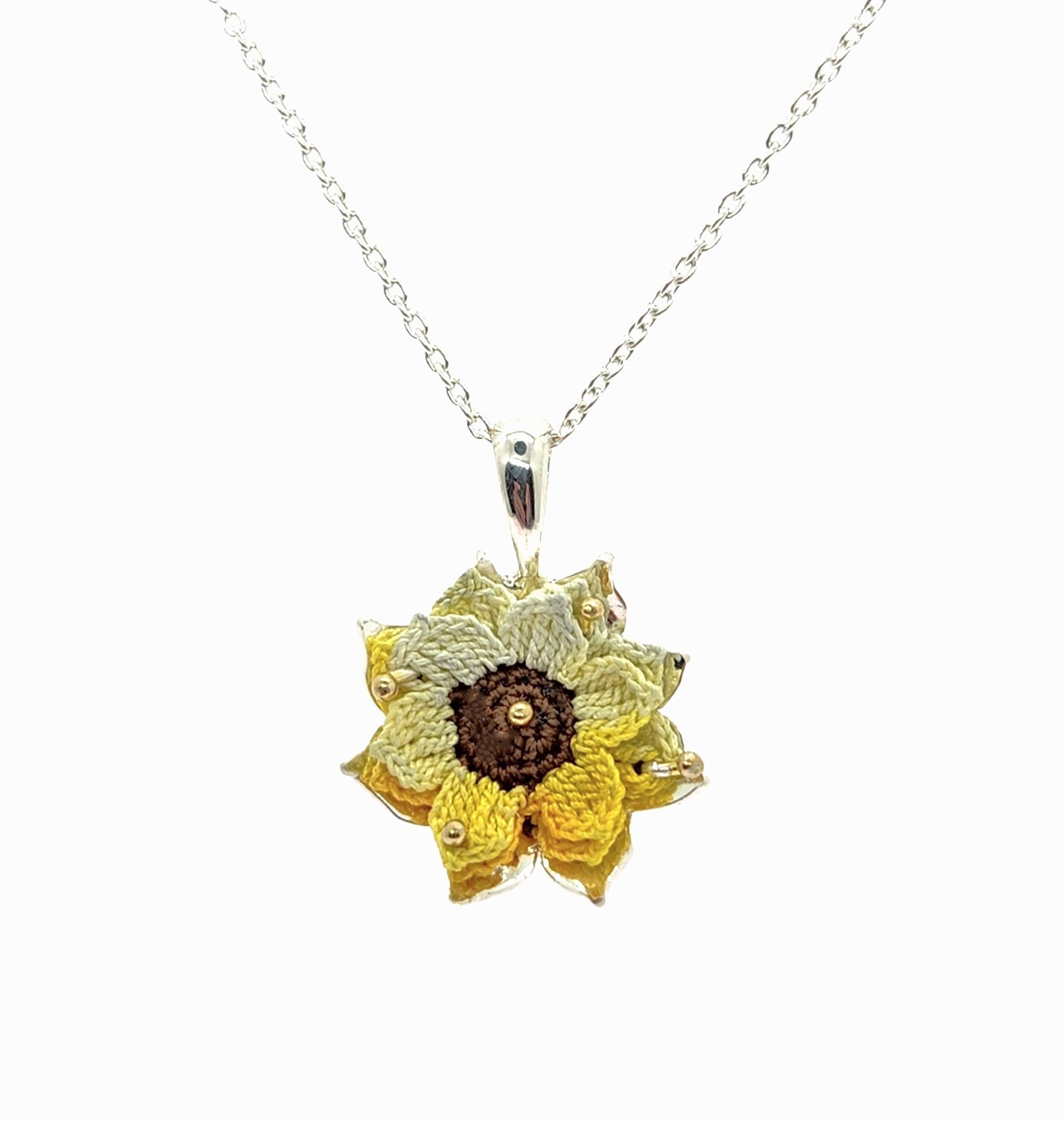 Women's Hand Knit Flower Necklace in Handmade Sterling Silver and 14KY Gold Setting #1 For Sale