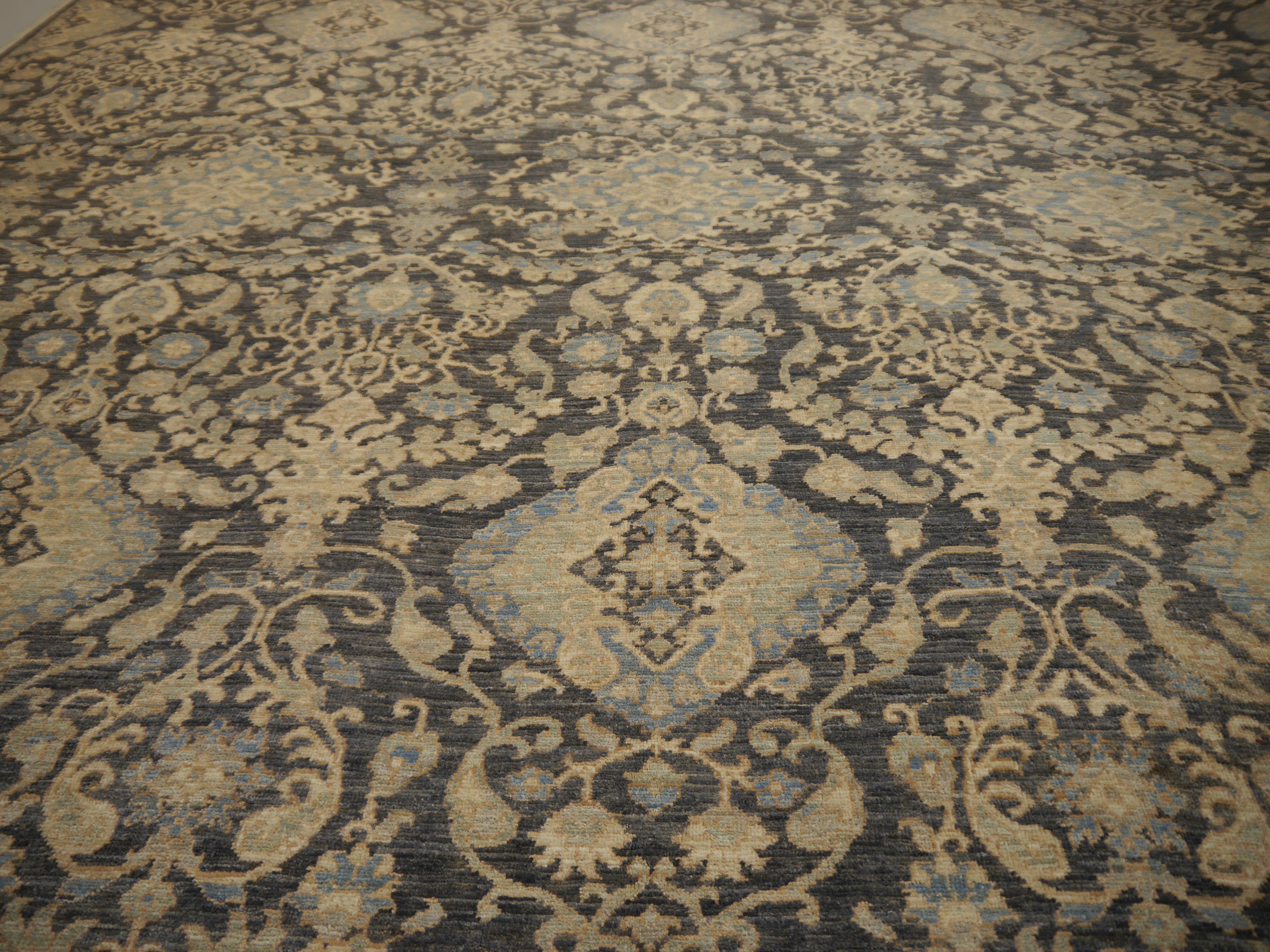 Handgeknüpfter, zeitgenössischer Teppich aus dem 21. Jahrhundert im Stil von Agra Grau und Beige im Angebot 10