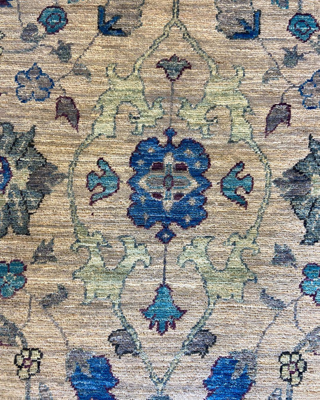 Lana Tappeto persiano 4' x 6' annodato a mano in morbida lana biologica Sage, blu e prugna in vendita