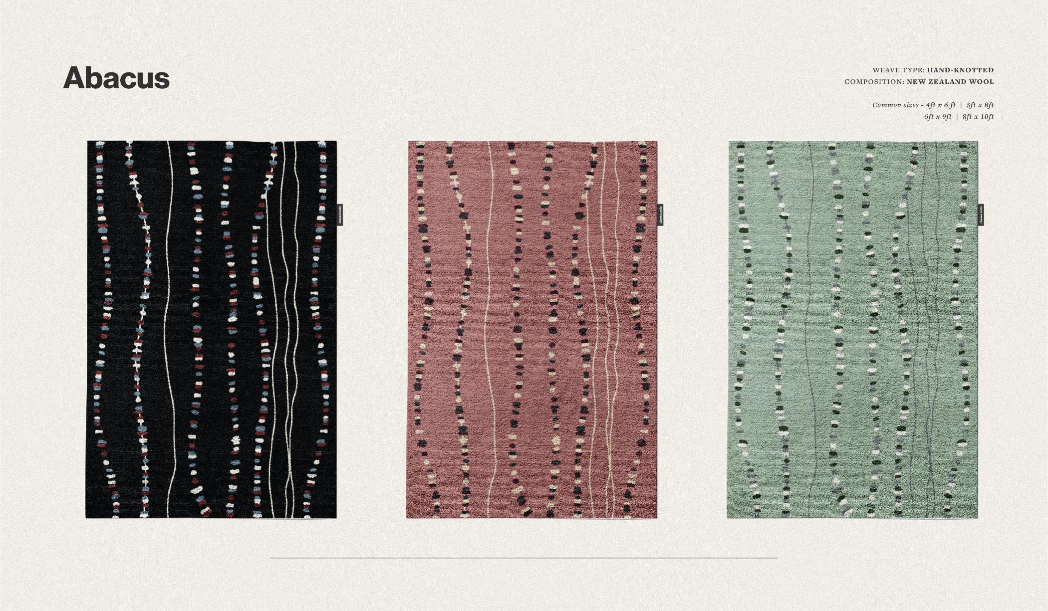 Bunte Perlen vor einem kahlen Hintergrund.  Die einzelnen Perlen des Designs und die Knoten fügen sich zu diesem minimalistischen handgeknüpften Teppich zusammen. Abacus gibt es auch in 4 verschiedenen Farbvarianten: rosa, schwarz, beige und grün.
