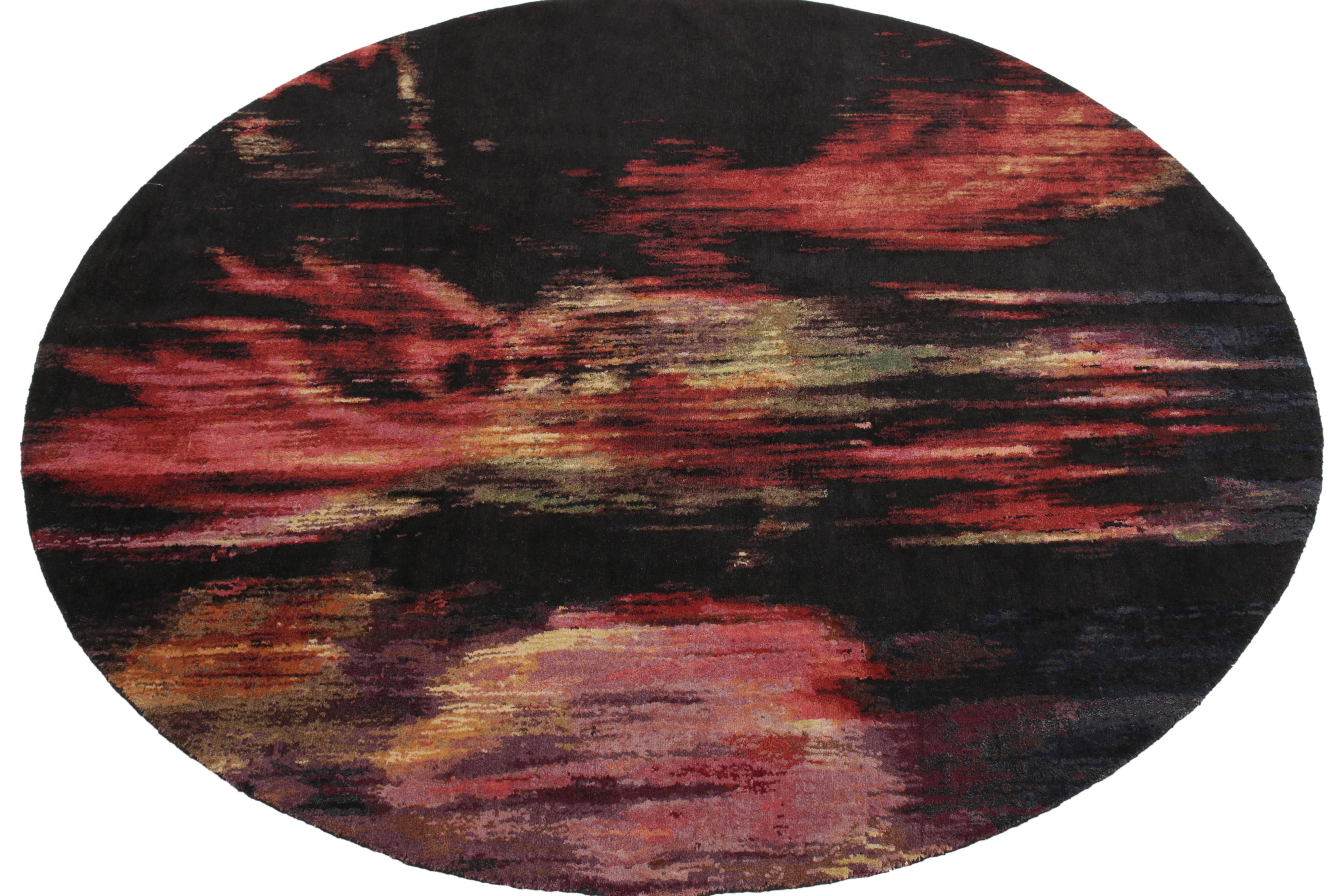 This circular abstract rug design  from Rug & Kilim's Modern collection is part of the collaborative 