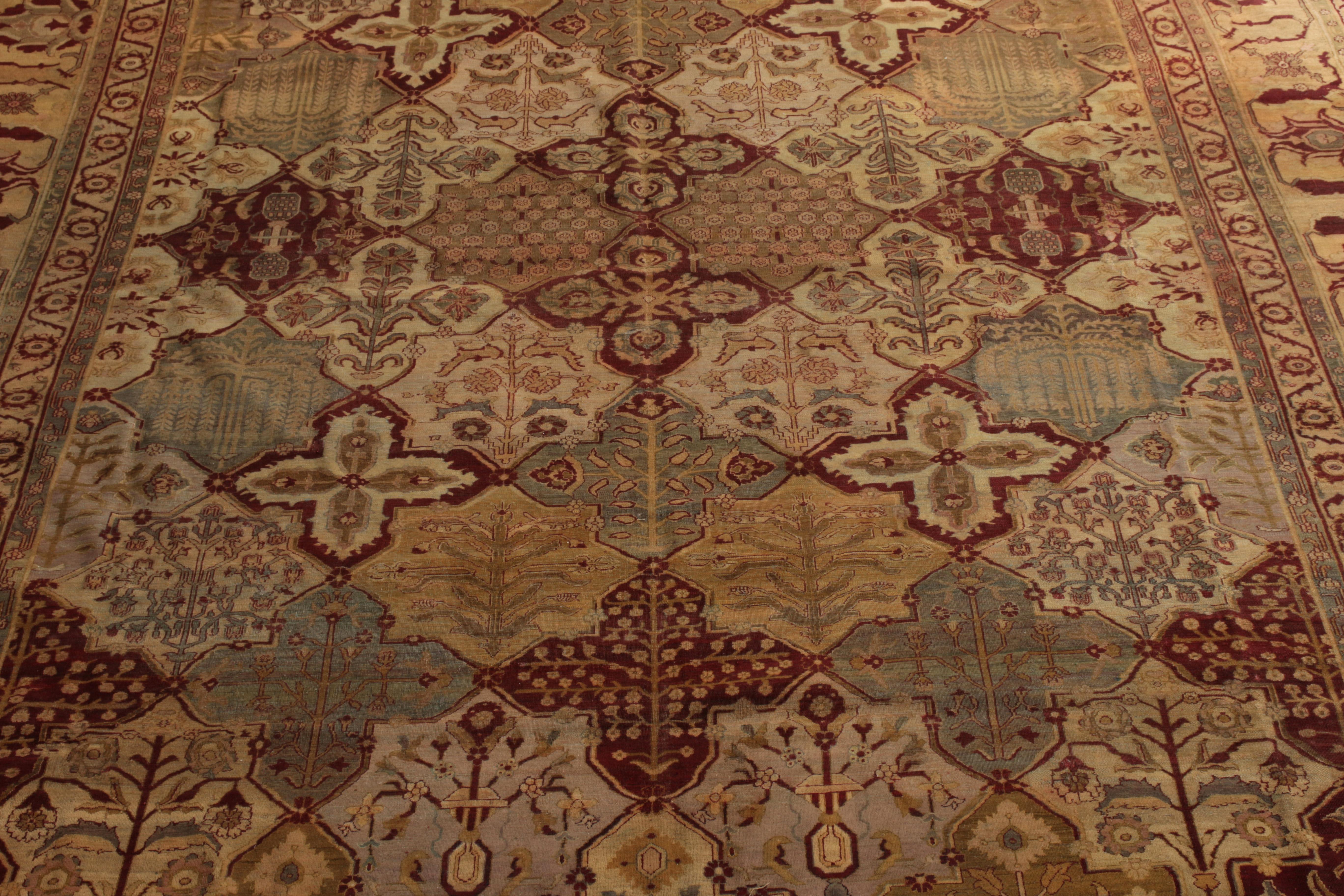 Antiker Amritsar-Teppich mit goldrotem, geblümtem Muster von Rug & Kilim (Agra) im Angebot