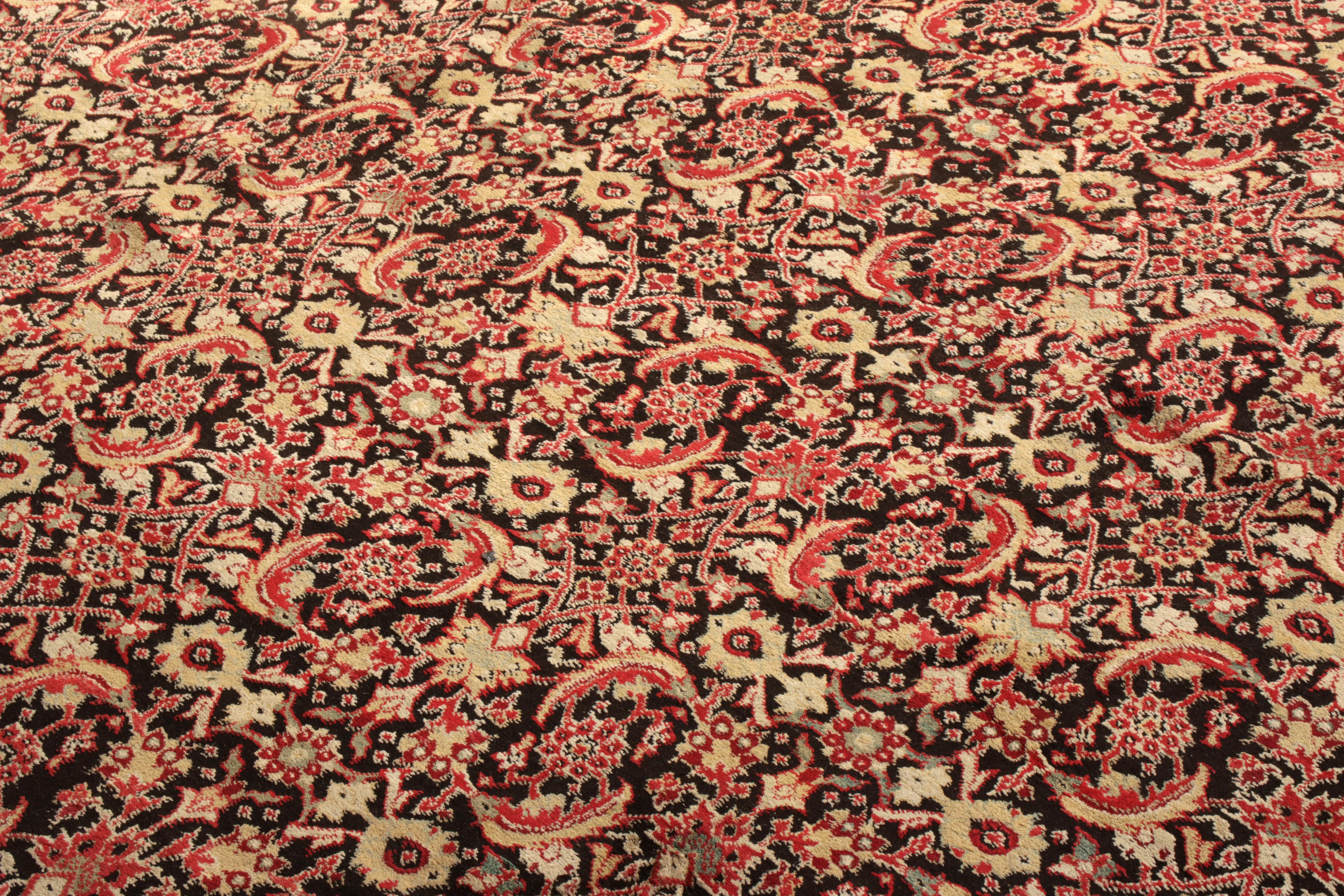 Hand-Knotted Antique Agra Rug in Red and Black Floral Pattern In Good Condition For Sale In Long Island City, NY