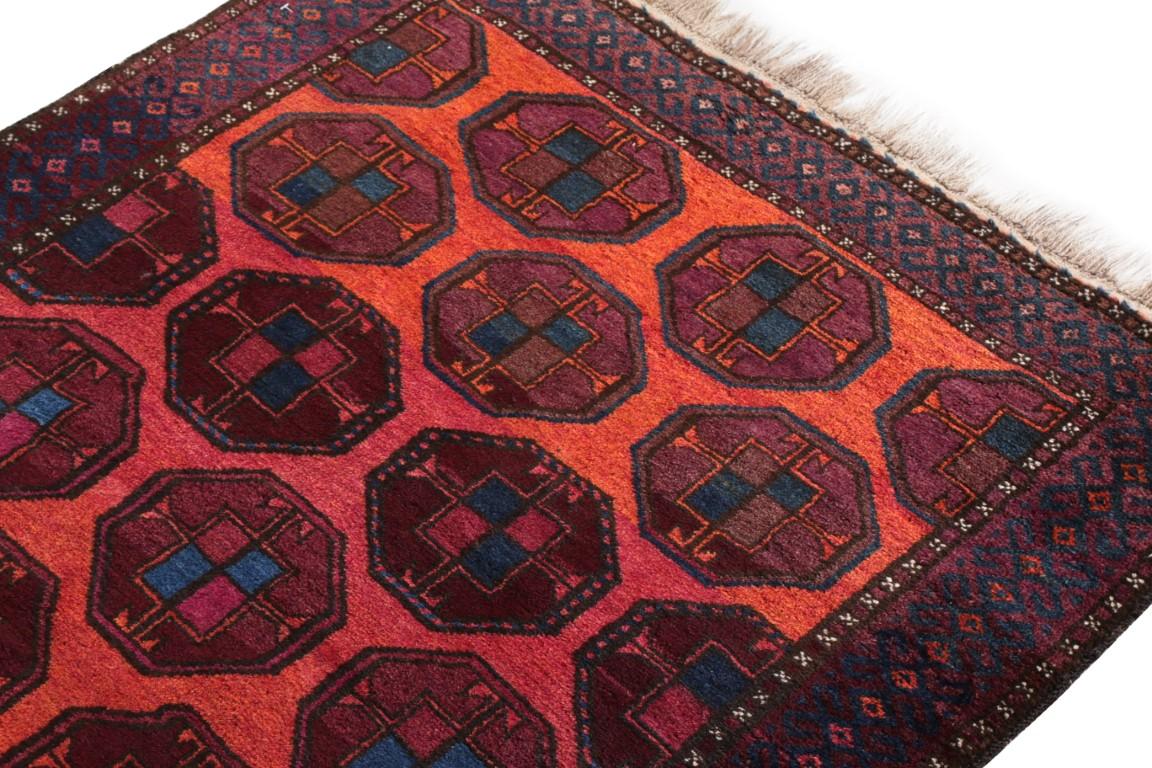 Handgeknüpfter antiker Baluch-Teppich in Rot-Blau mit geometrischem Stammesmuster (Kelim) im Angebot