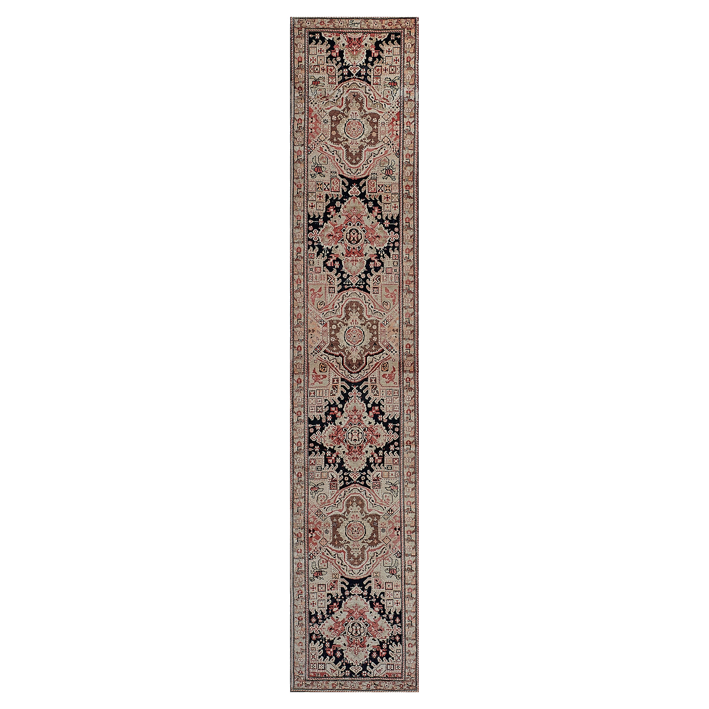 Runner Karabah antico, annodato a mano, risalente a circa il 1900