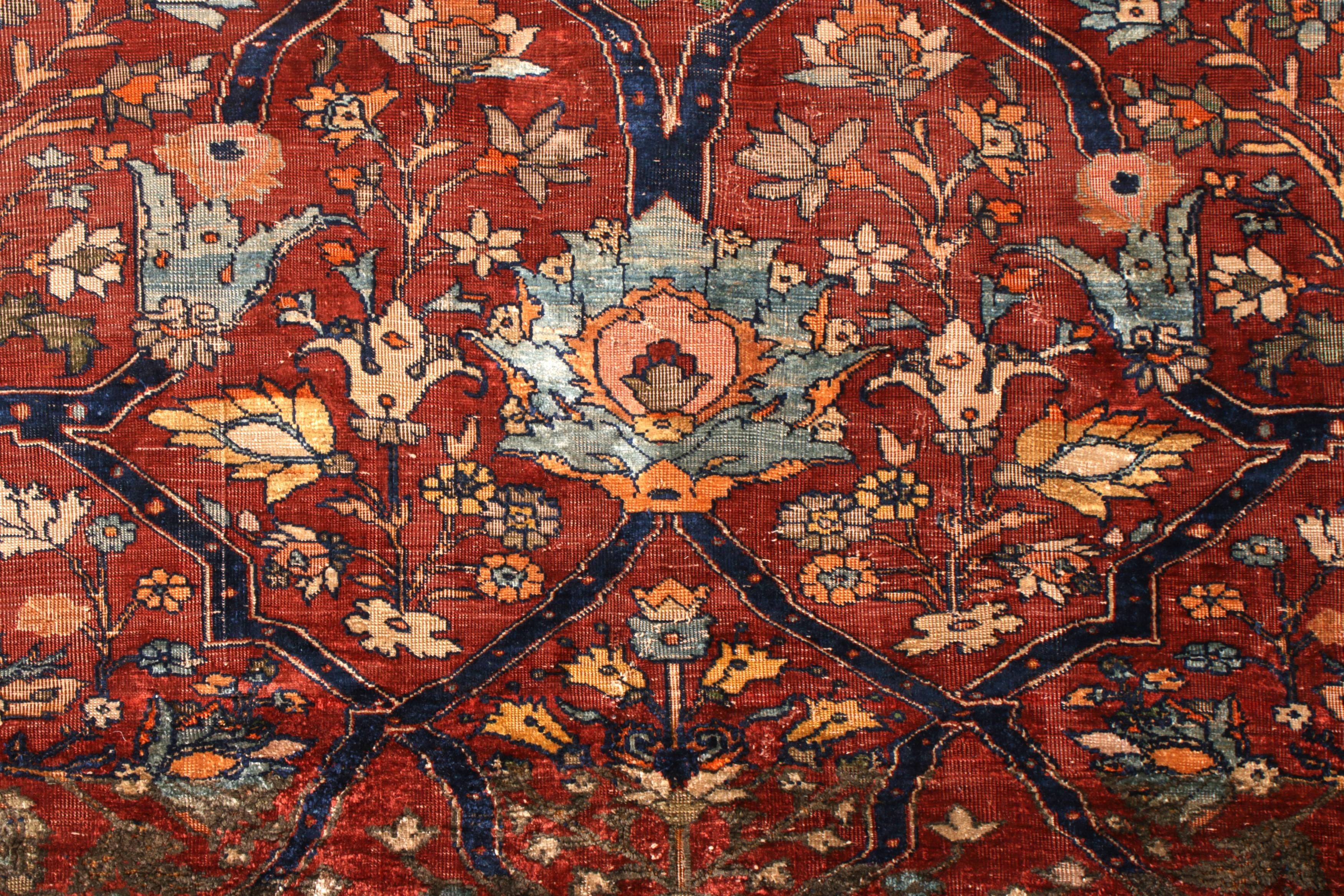 Early 20th Century Hand-Knotted Antique Heriz Persian Style Rug in Red Floral Pattern For Sale