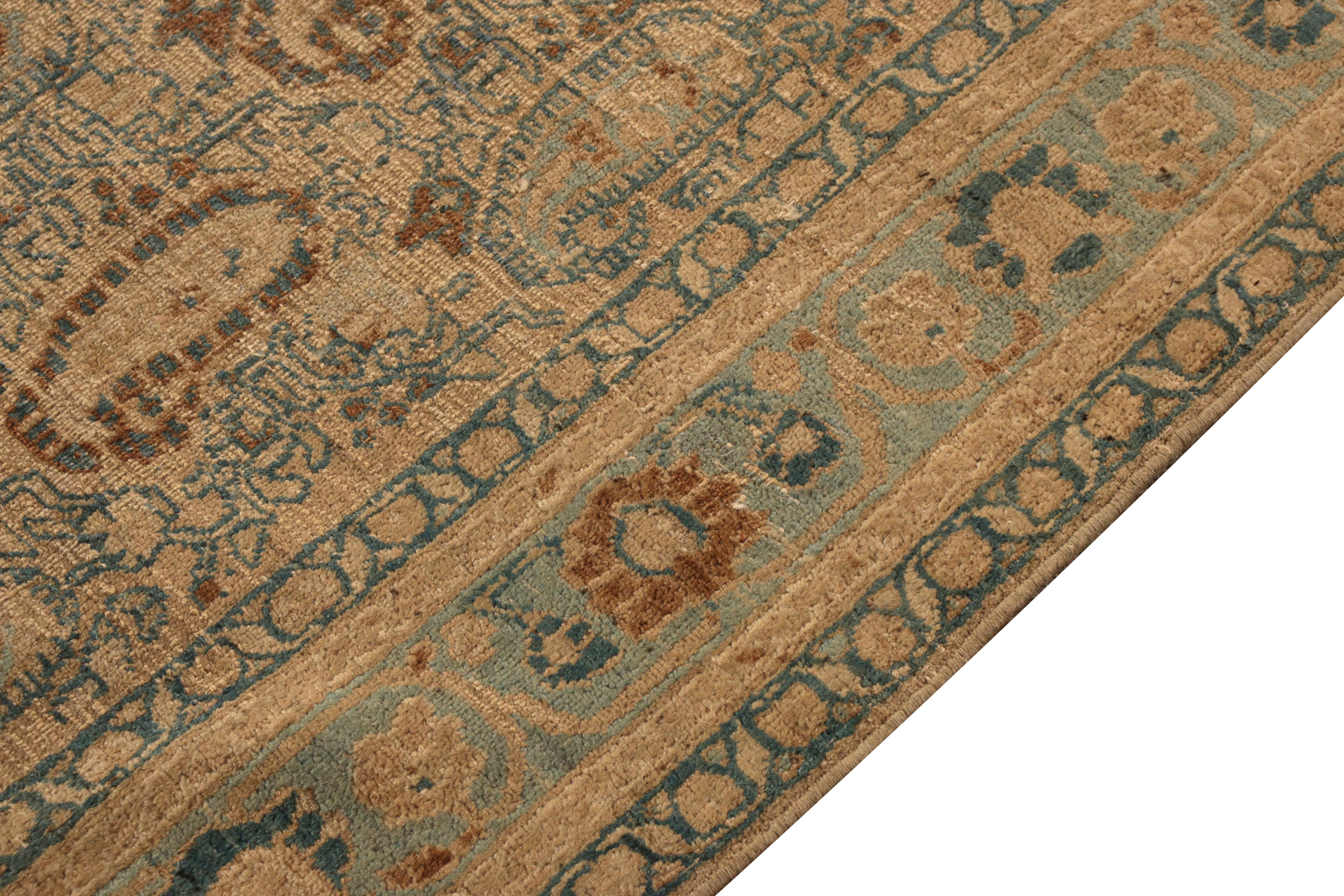Perse Tapis persan ancien noué à la main, motif cachemire beige-marron par Rug & Kilim en vente