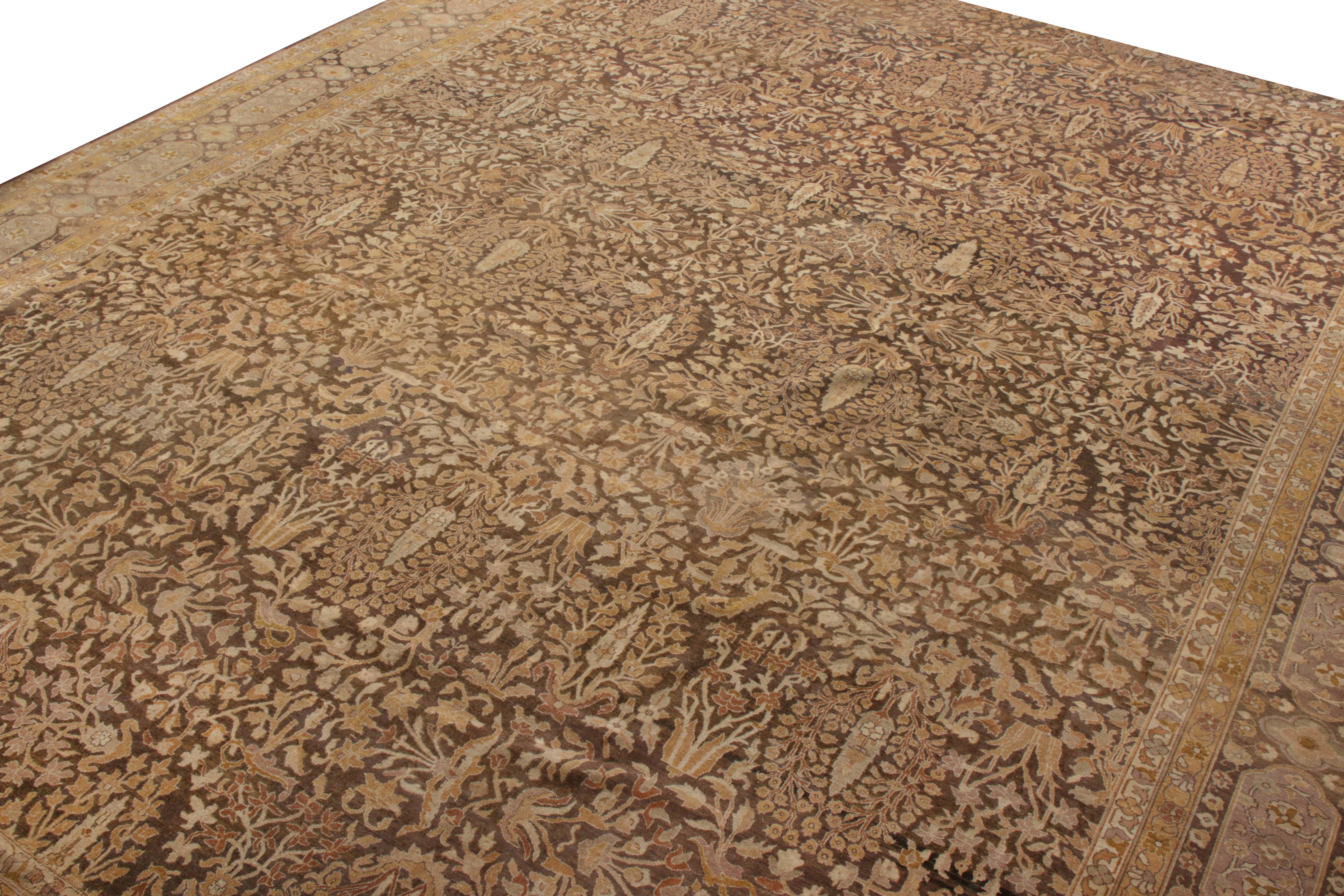 Handgeknüpfter antiker Lorestan-Teppich mit beigem und braunem Blumenmuster (Sonstiges) im Angebot