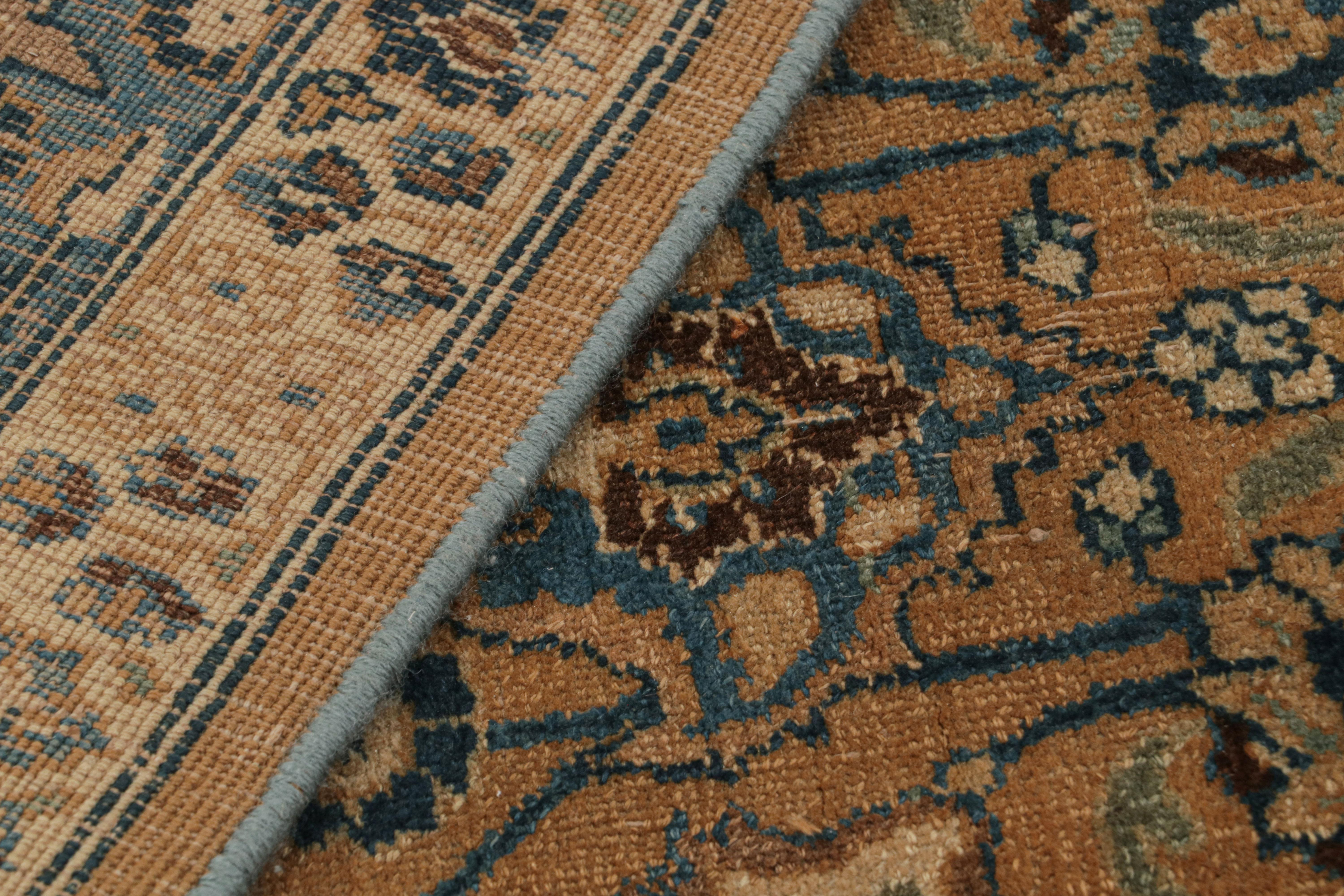 Laine Tapis Mashad ancien noué à la main à motif floral marron et bleu de Rug & Kilim en vente