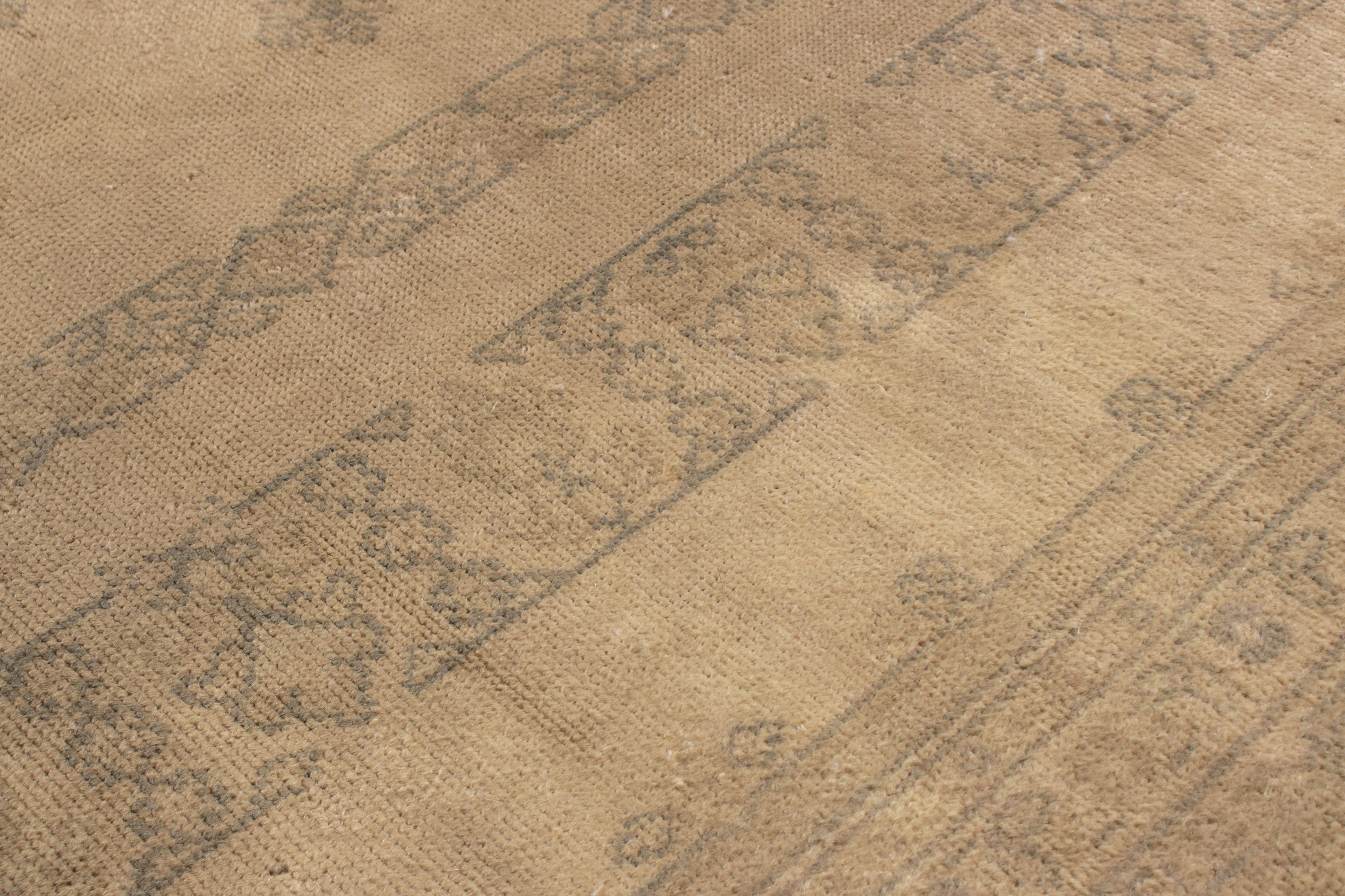 Handgeknüpfter antiker Oushak-Teppich in Beige-Braun mit Blumenmuster von Teppich & Kelim (Frühes 20. Jahrhundert) im Angebot