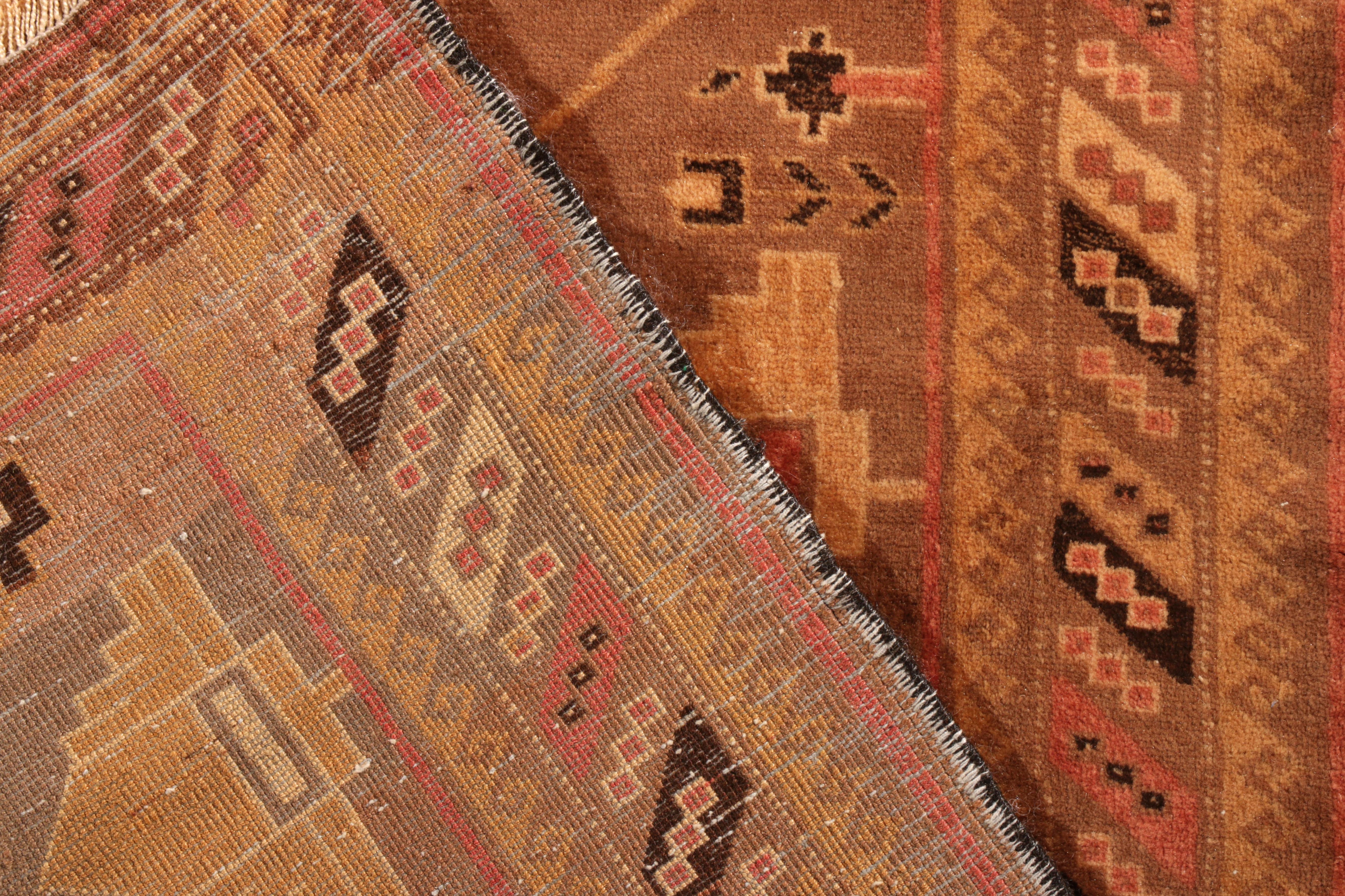 Antique Oushak Runner in Brown with Medallion Patterns by Rug & Kilim In Good Condition In Long Island City, NY