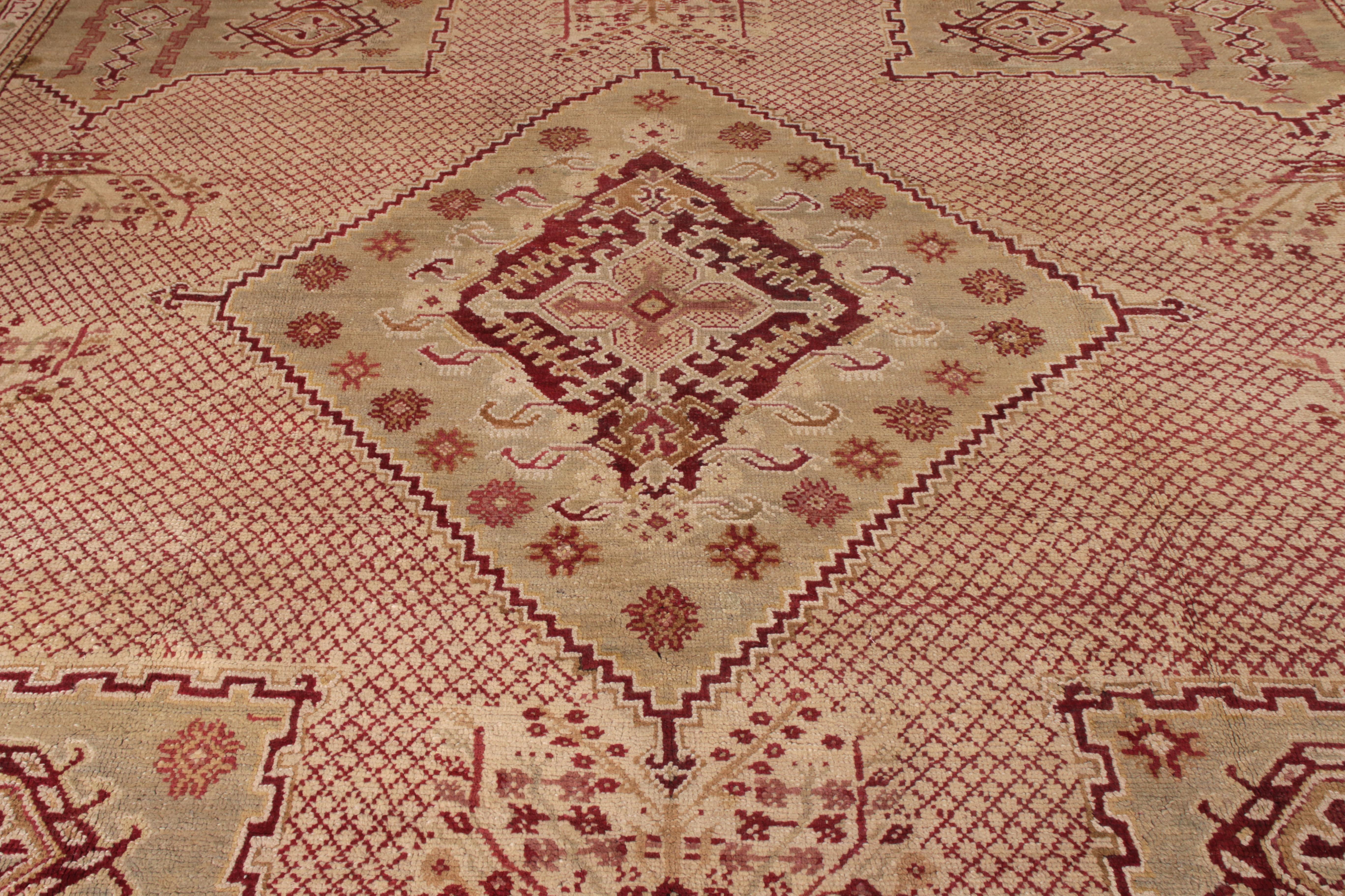 Hand-Knotted Antique Oushak Rug, Pink and Red with Green Medallion Pattern In Good Condition For Sale In Long Island City, NY