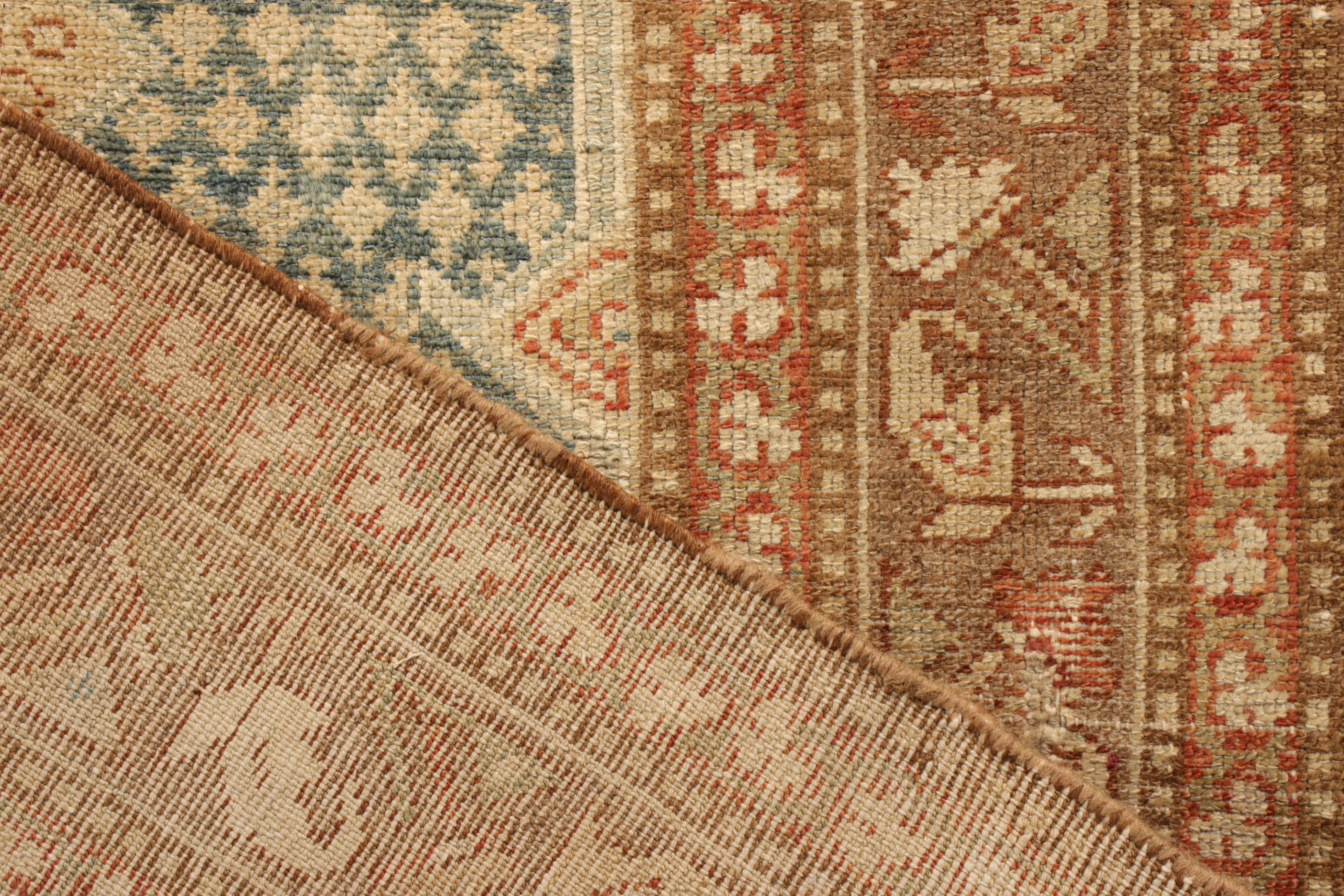 Antiker persischer Malayer-Teppich im Medaillon-Stil von Rug & Kilim in Blau & Beige (Handgeknüpft) im Angebot