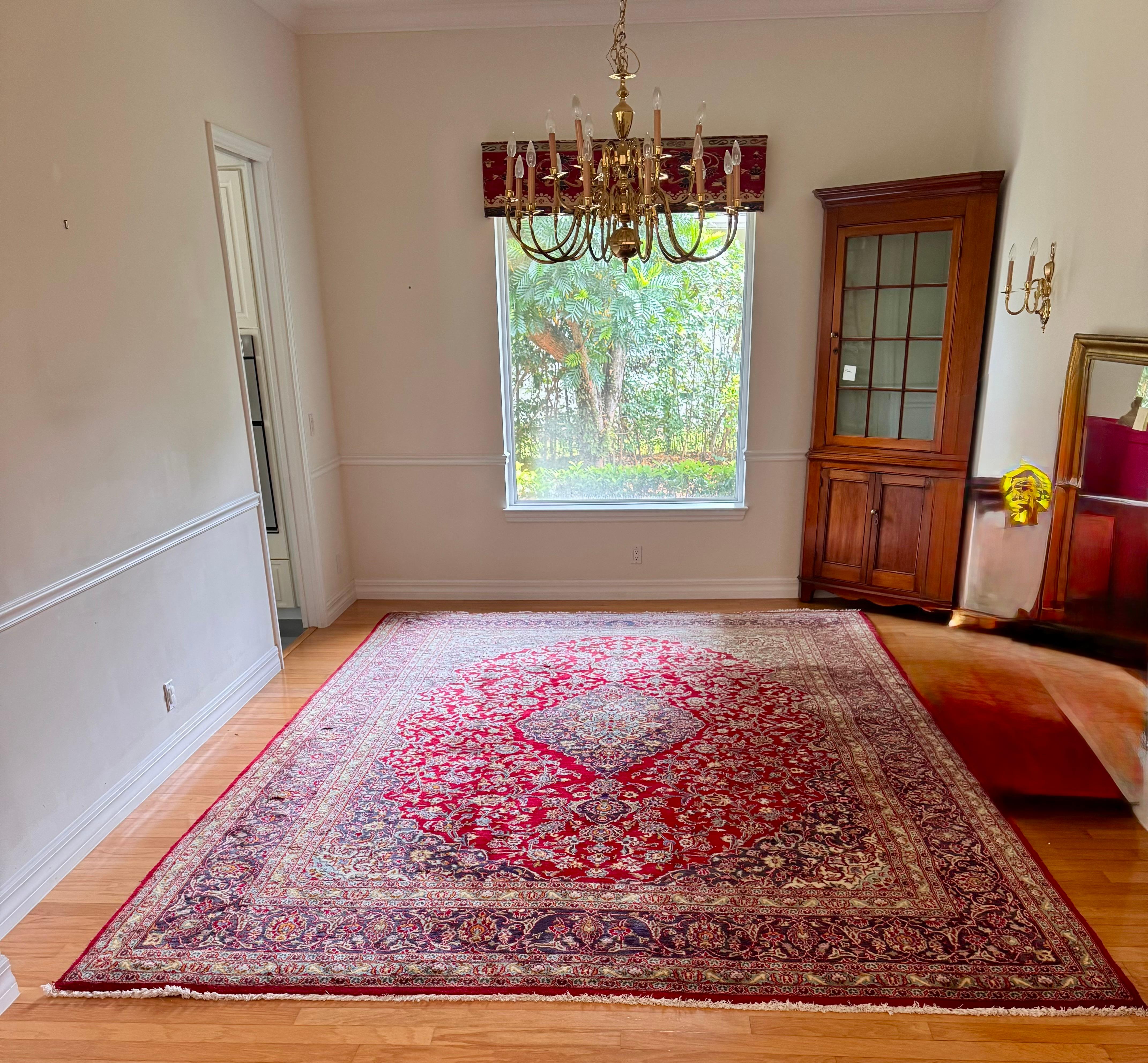 Tapis persan ancien noué à la main en vente 4
