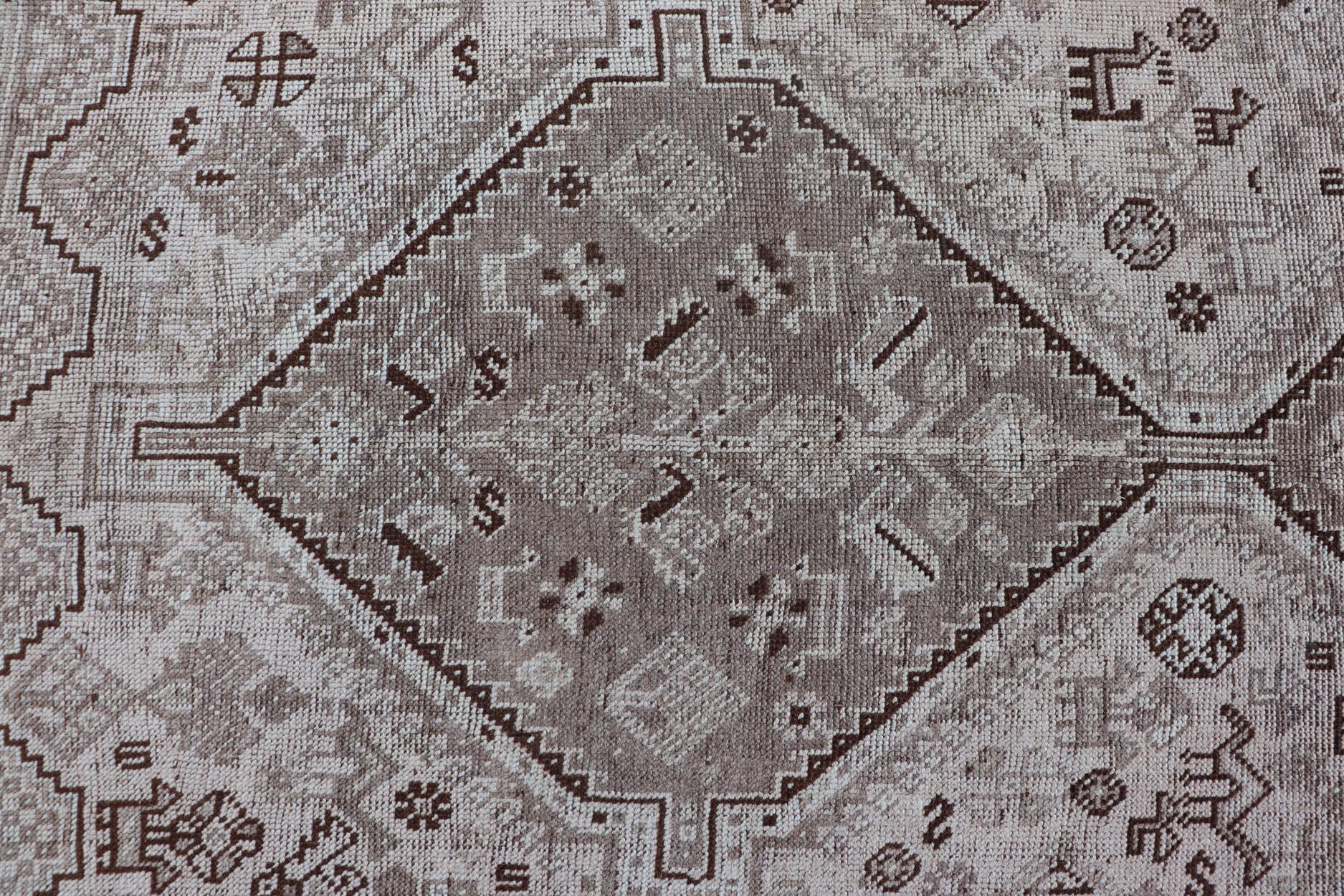 20th Century Hand Knotted Antique Persian Shiraz Rug with Tribal Geometric Medallions For Sale