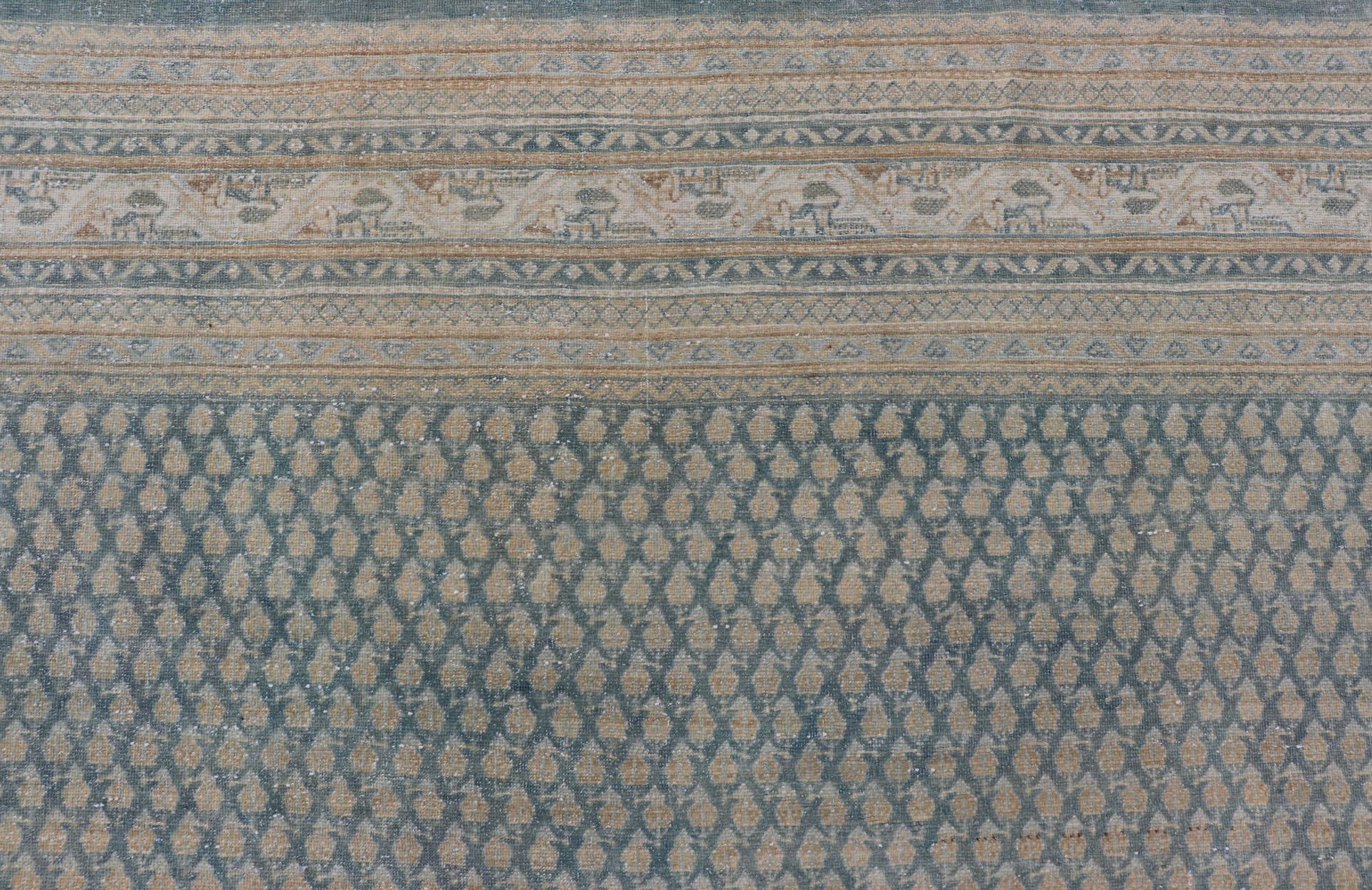 Handgeknüpfter antiker persischer Täbriz-Teppich aus Wolle mit minimalistischem Design in Blau  im Angebot 7