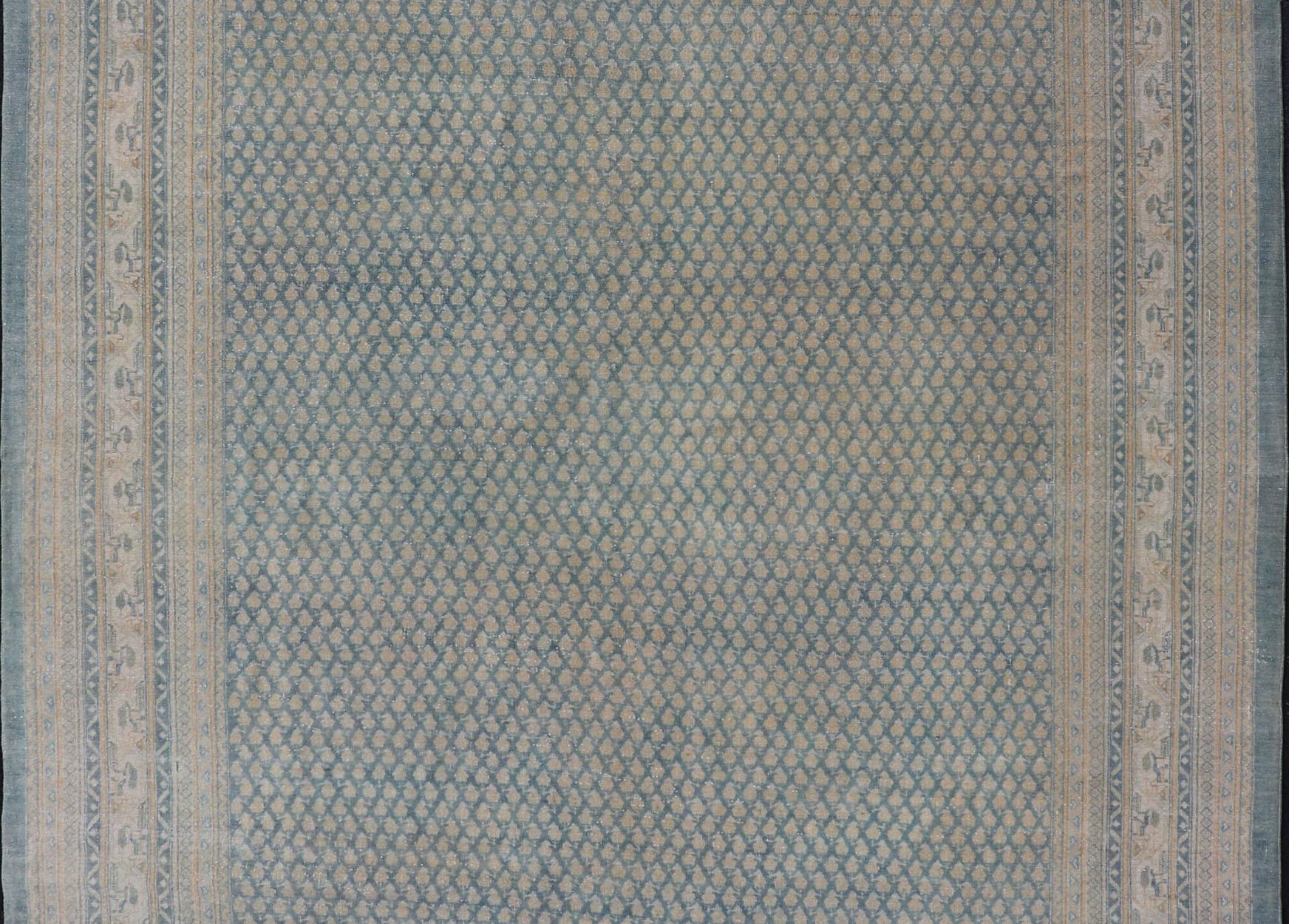Handgeknüpfter antiker persischer Täbriz-Teppich aus Wolle mit minimalistischem Design in Blau  im Angebot 2