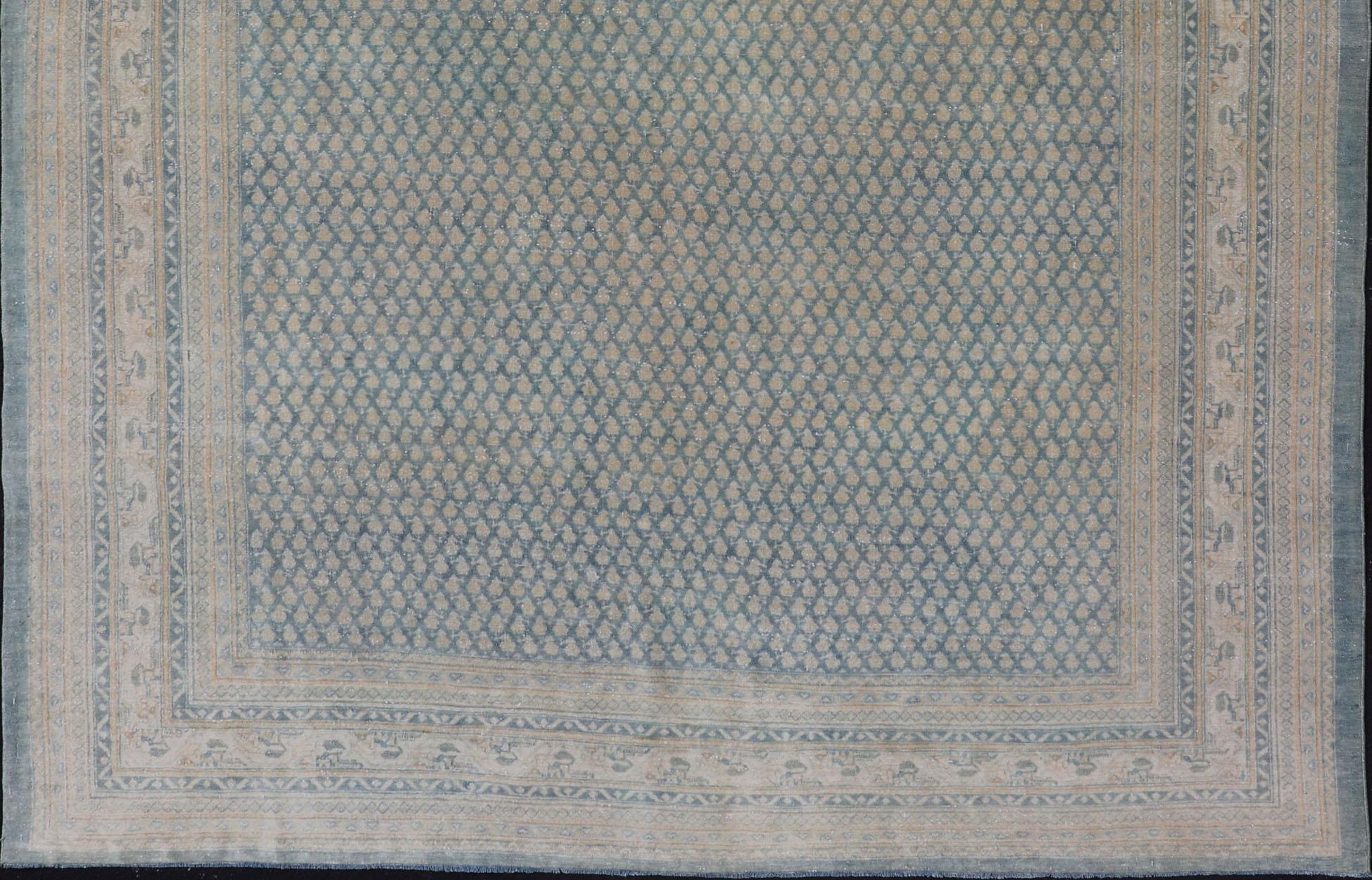 Handgeknüpfter antiker persischer Täbriz-Teppich aus Wolle mit minimalistischem Design in Blau  im Angebot 3
