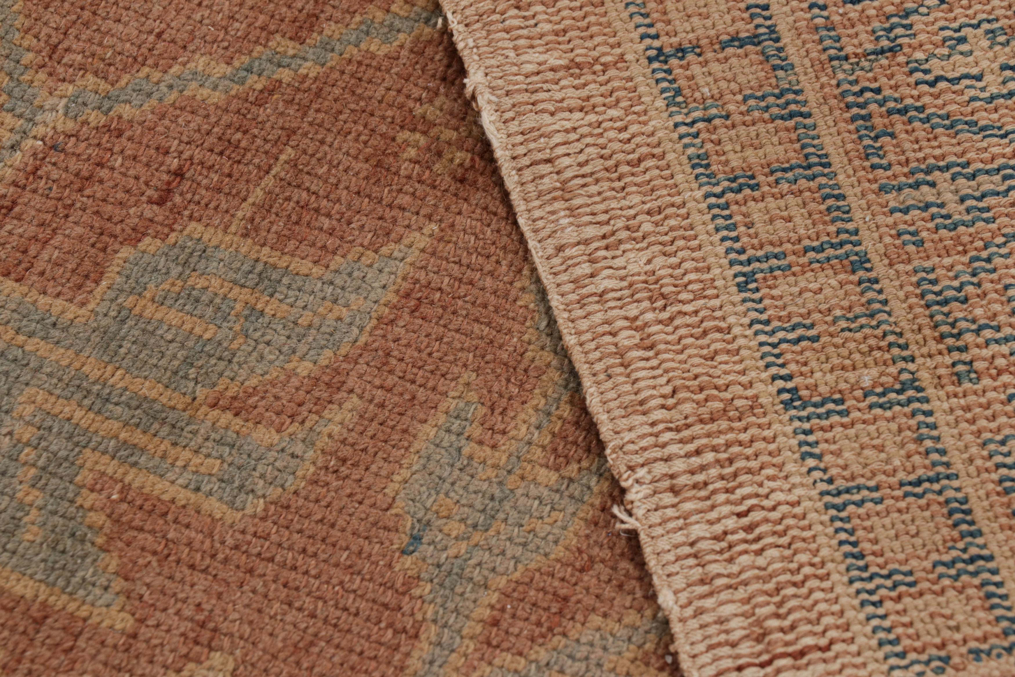 Tapis Sivas ancien noué à la main en beige et bleu à motifs floraux en vente 1