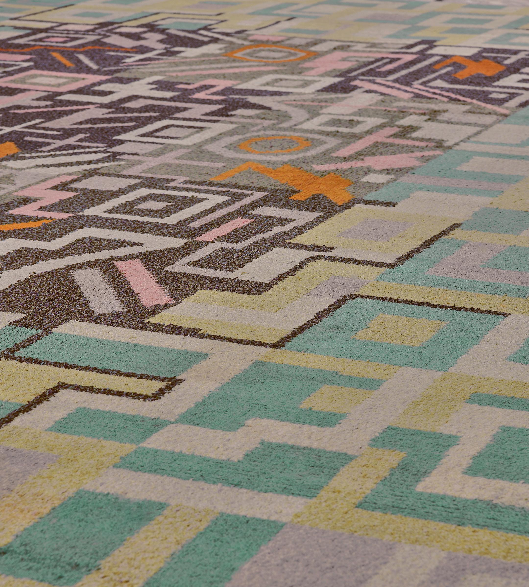 20ième siècle Tapis déco géométrique noué à la main en laine ancienne de Suède en vente