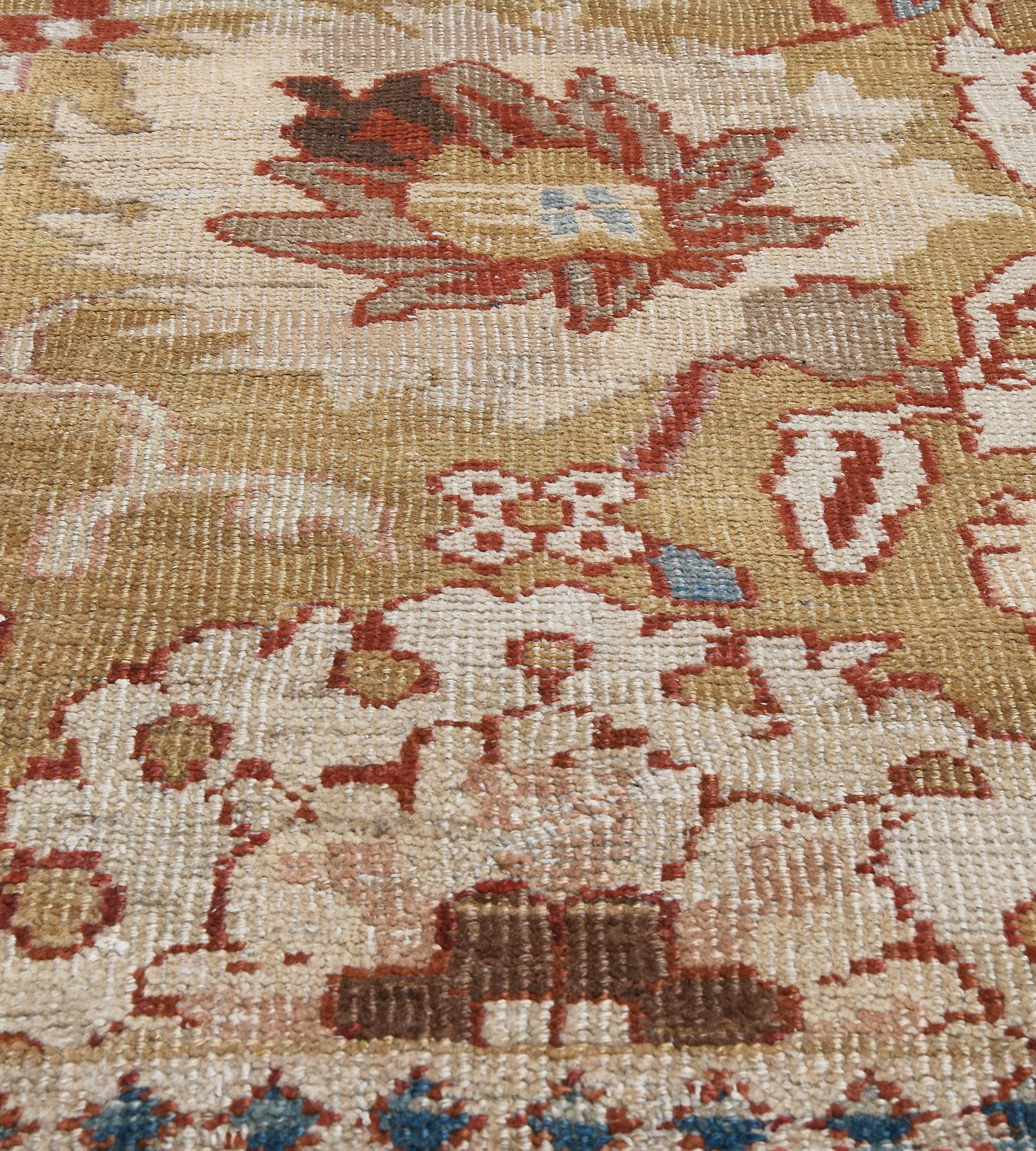 Hand-Knotted Antique Wool Ziegler Sultanabad Rug In Good Condition For Sale In West Hollywood, CA