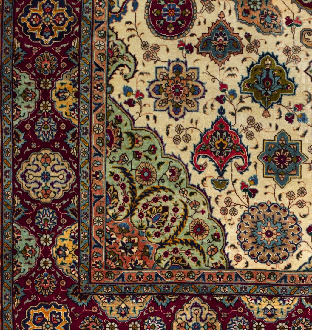 Laine Tapis de sol noué à la main - Style Tabriz - Ivoire Vert Cramoisi en vente