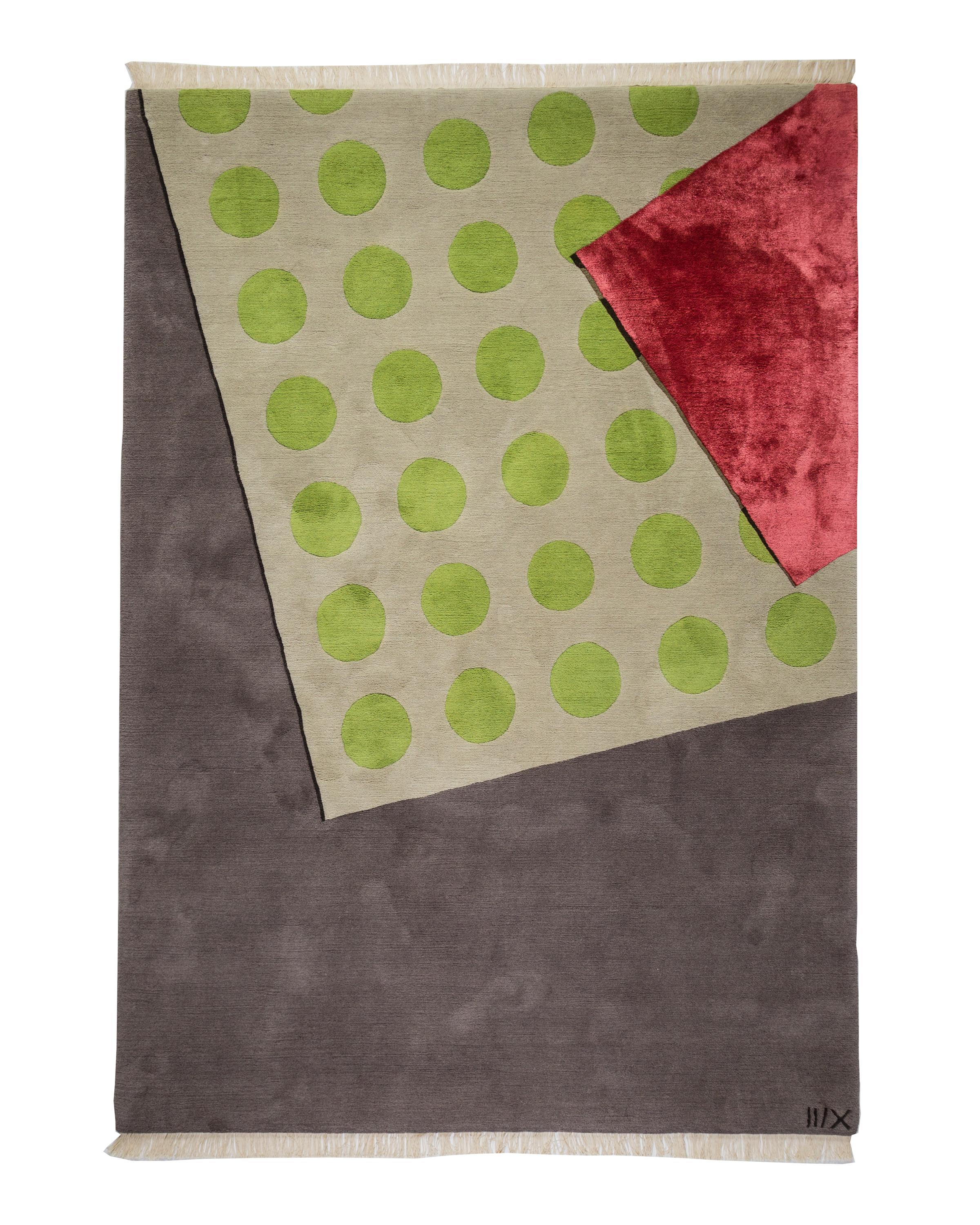 Indian Rug Green Dots - Modern Unique Geometric Grey Wool and Silk with Red and Green For Sale