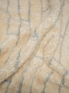 Tapis marocain en laine nouée à la main Beni Mrirt 10'x13' avec un design linéaire minimaliste