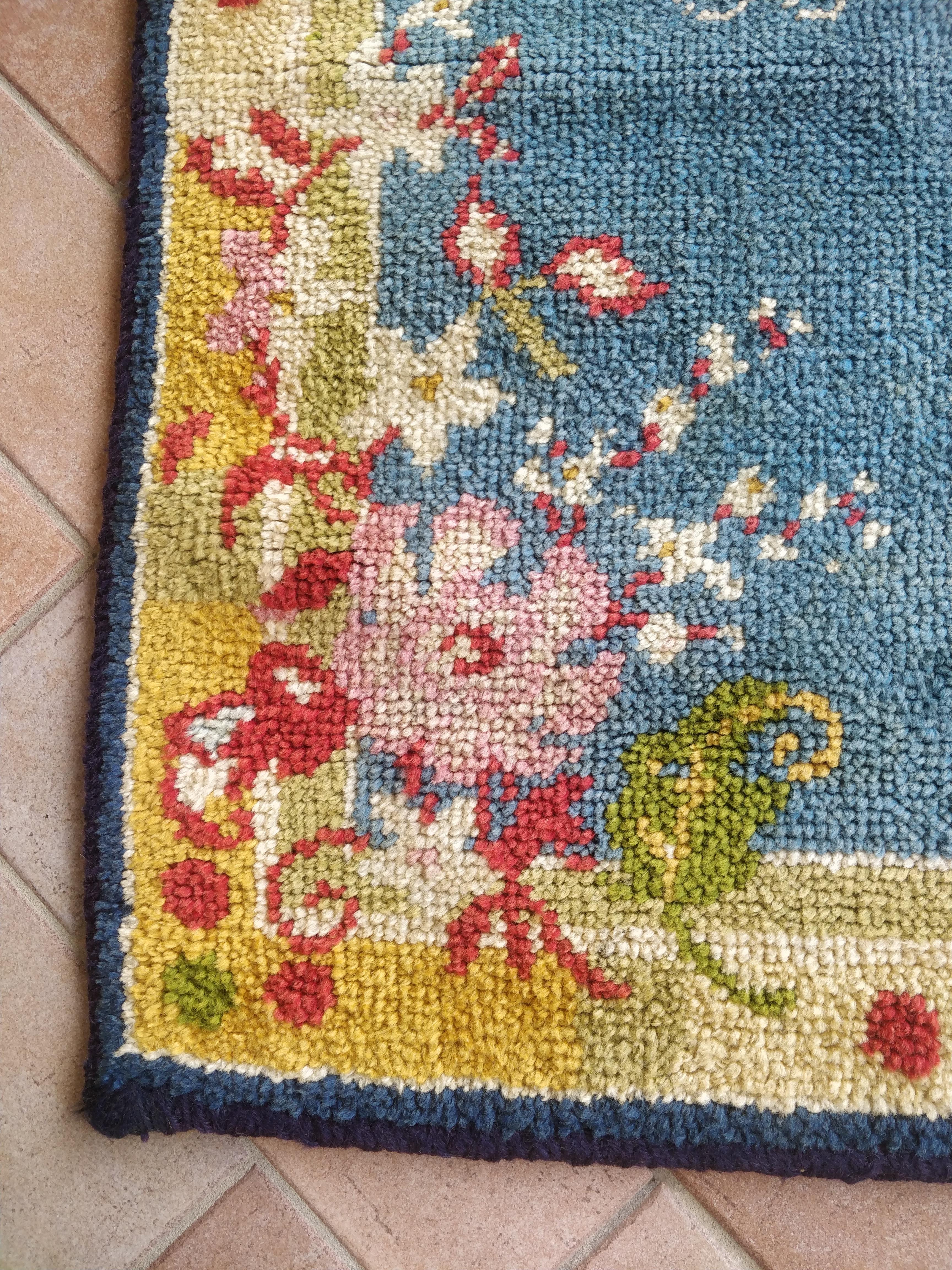 French Hand-knotted Cogolin carpet (France)  180 x 123 For Sale