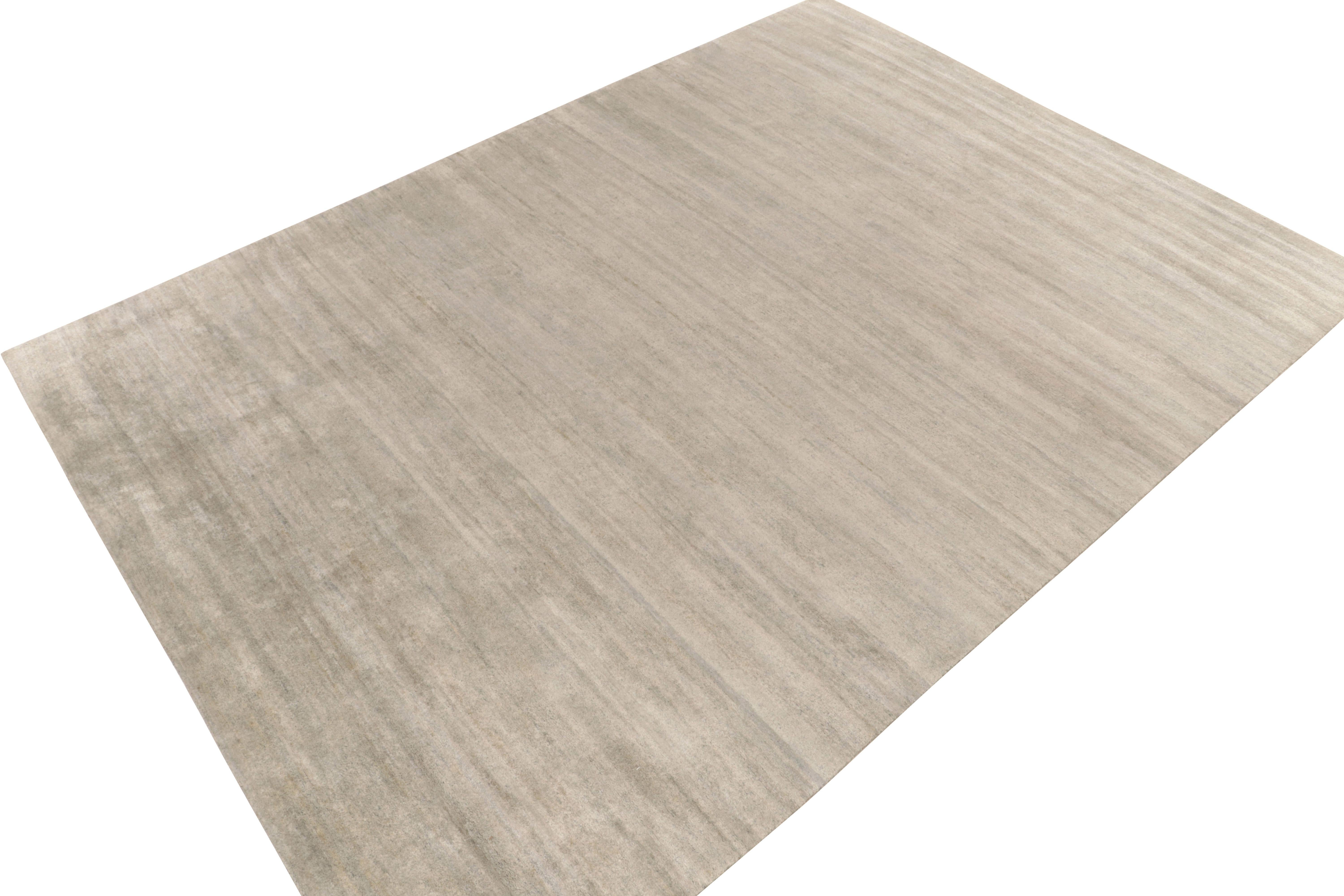 Handgeknüpfter zeitgenössischer Teppich in gestreiftem Grau aus Teppich und Kelim (Moderne) im Angebot