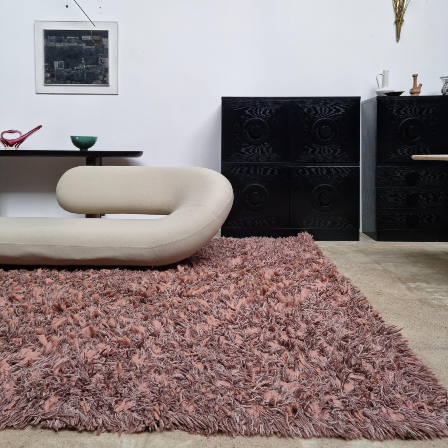 Handgeknüpfter Hochflor-Teppich aus 100% Wolle im Zustand „Gut“ im Angebot in Hilversum, NL