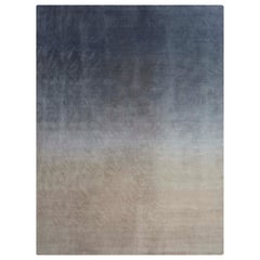 Tappeto Degradé medio in lana beige-grigio annodato a mano di Patricia Urquiola