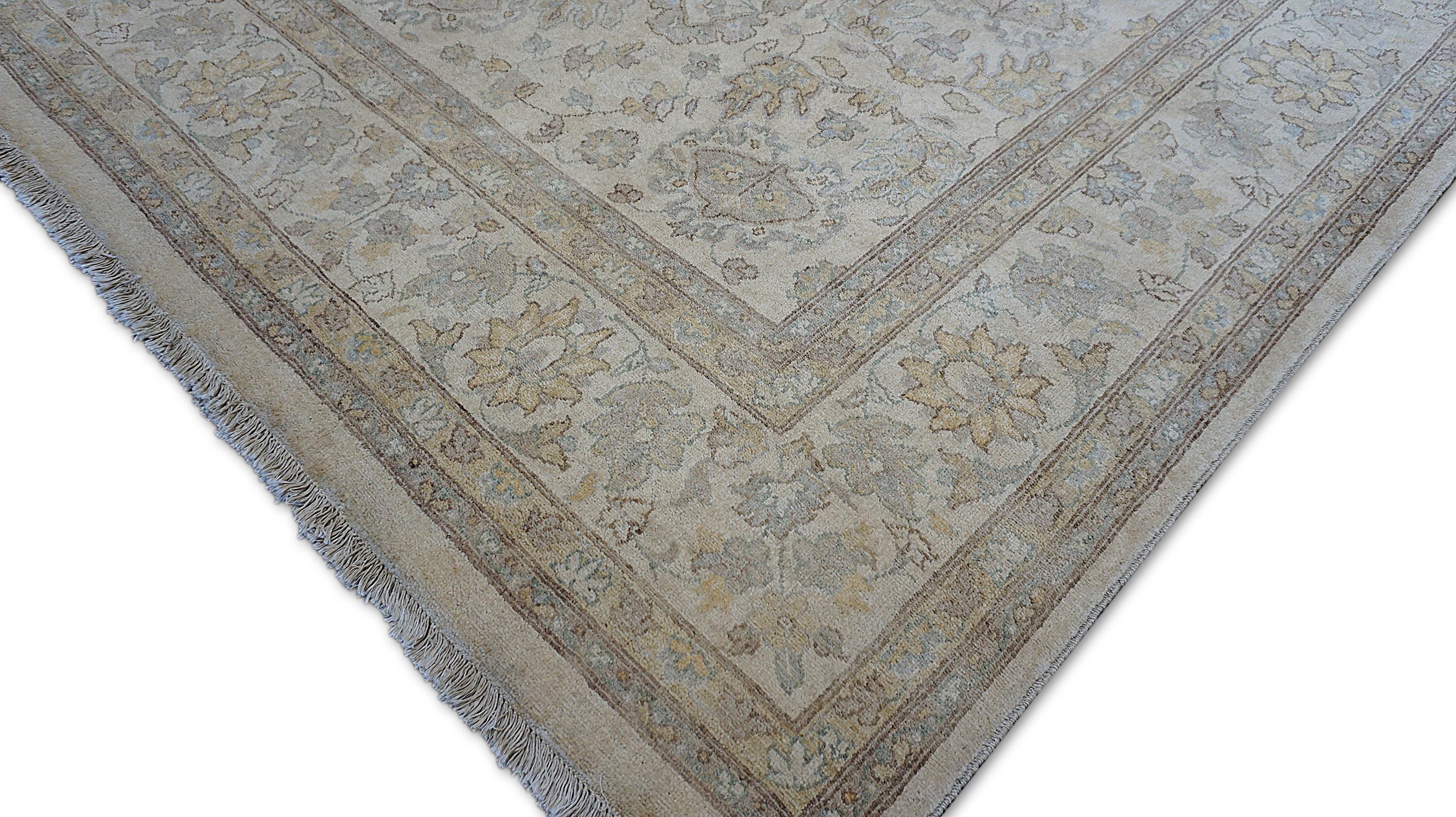 Noué à la main Tapis de laine à motifs Sultanabad noués à la main 8'10''x11'11''. en vente