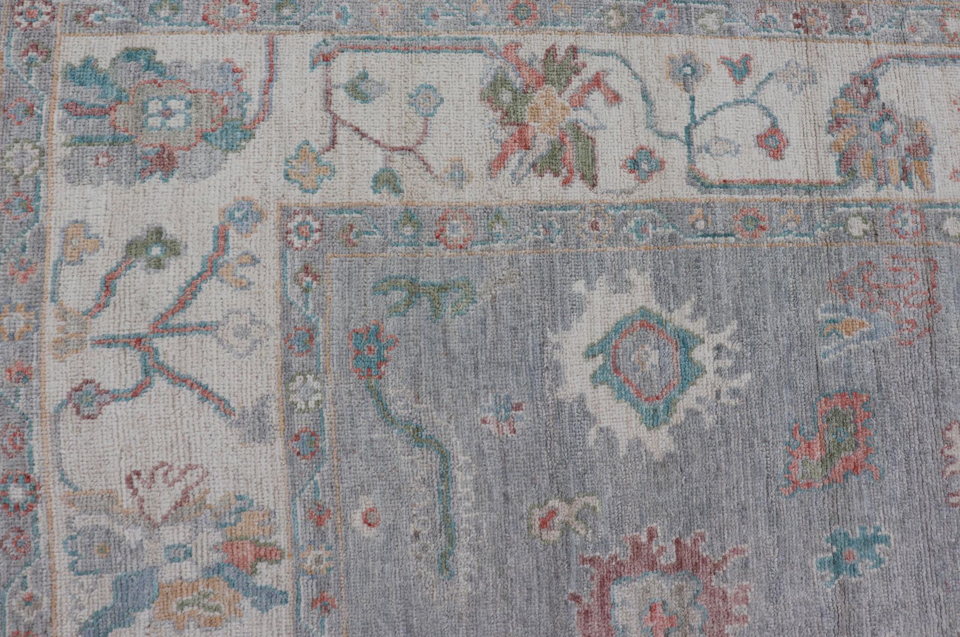 Hand Knotted Floral Modern Oushak With Light Gray Background and Multi-Colors In New Condition For Sale In Atlanta, GA