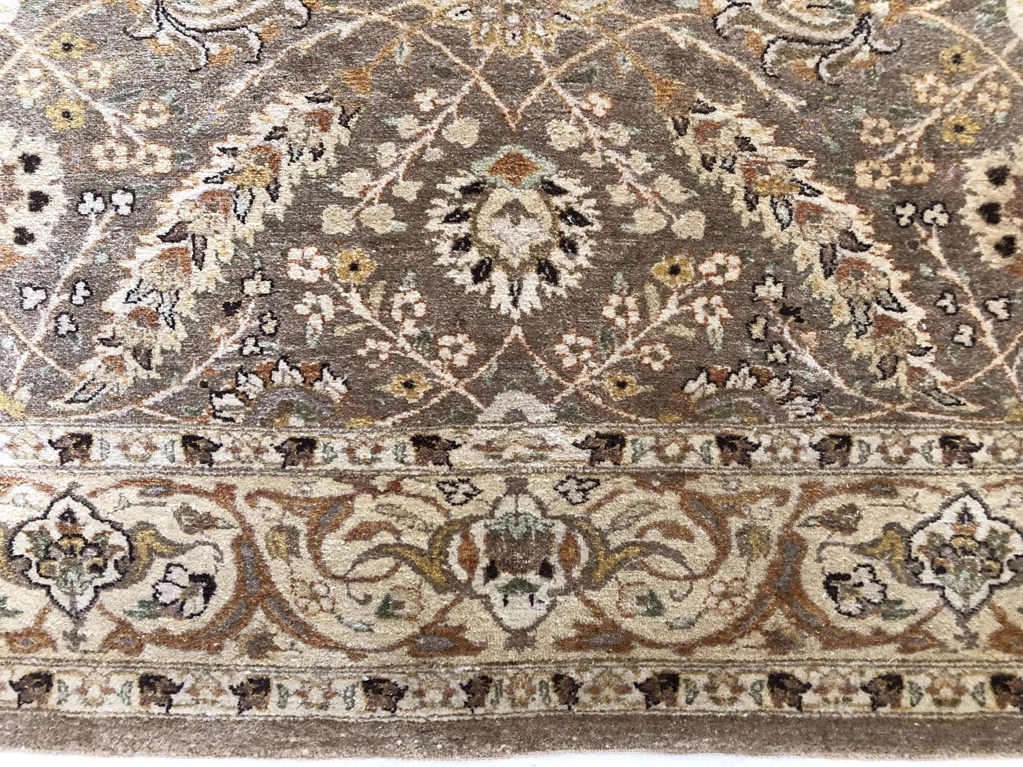 Hand Knotted Floral Pakistan Rug In Good Condition In San Diego, CA