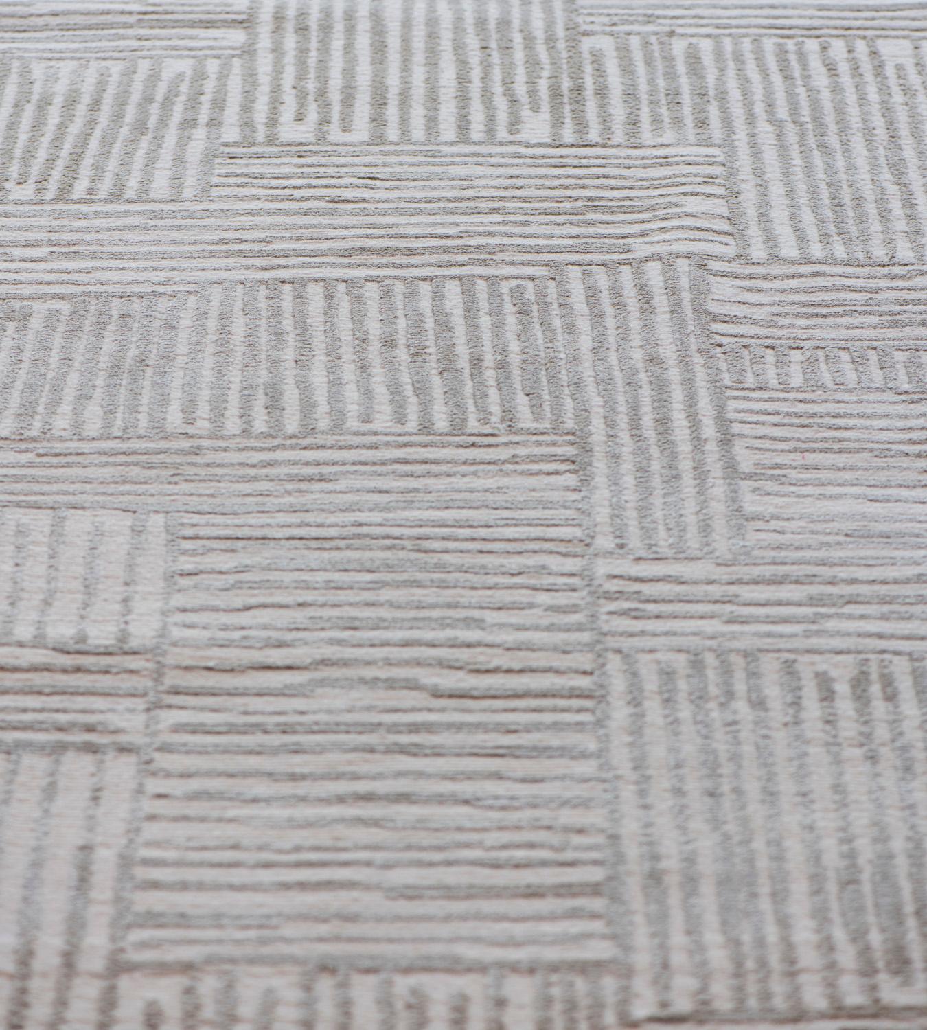 Contemporary Hand-knotted Geometric High-Low Wool Rug For Sale