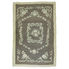 Hand Knotted Gray Floral Motif Mid-20th Century Scatter Size Rug