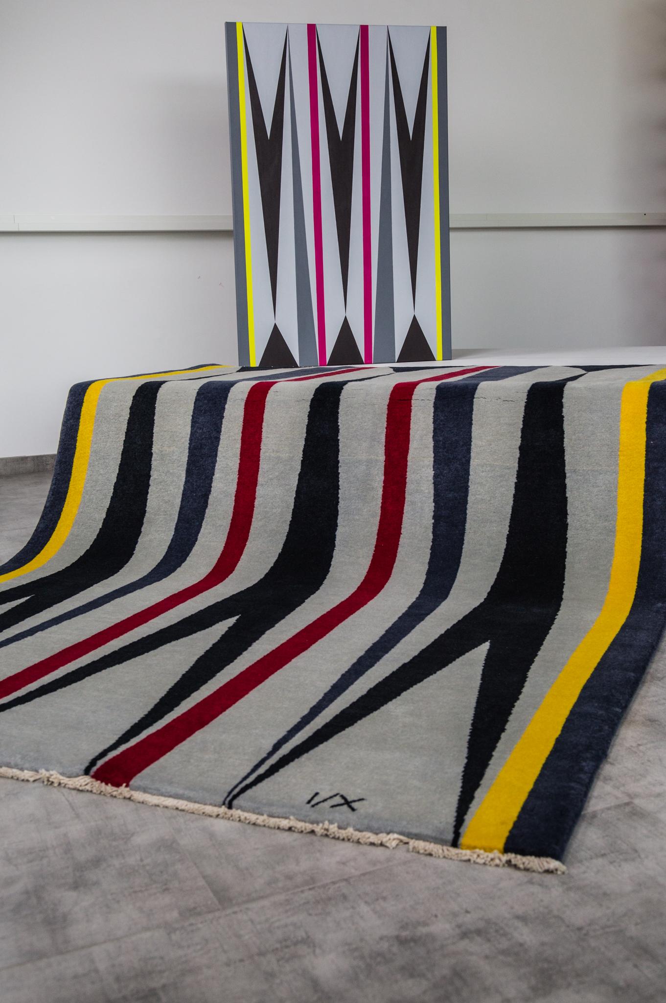 Indien  Tapis - Modernity Geometric Grey Black Wool w/ Red Yellow Patterns Wool Carpet (tapis de laine)