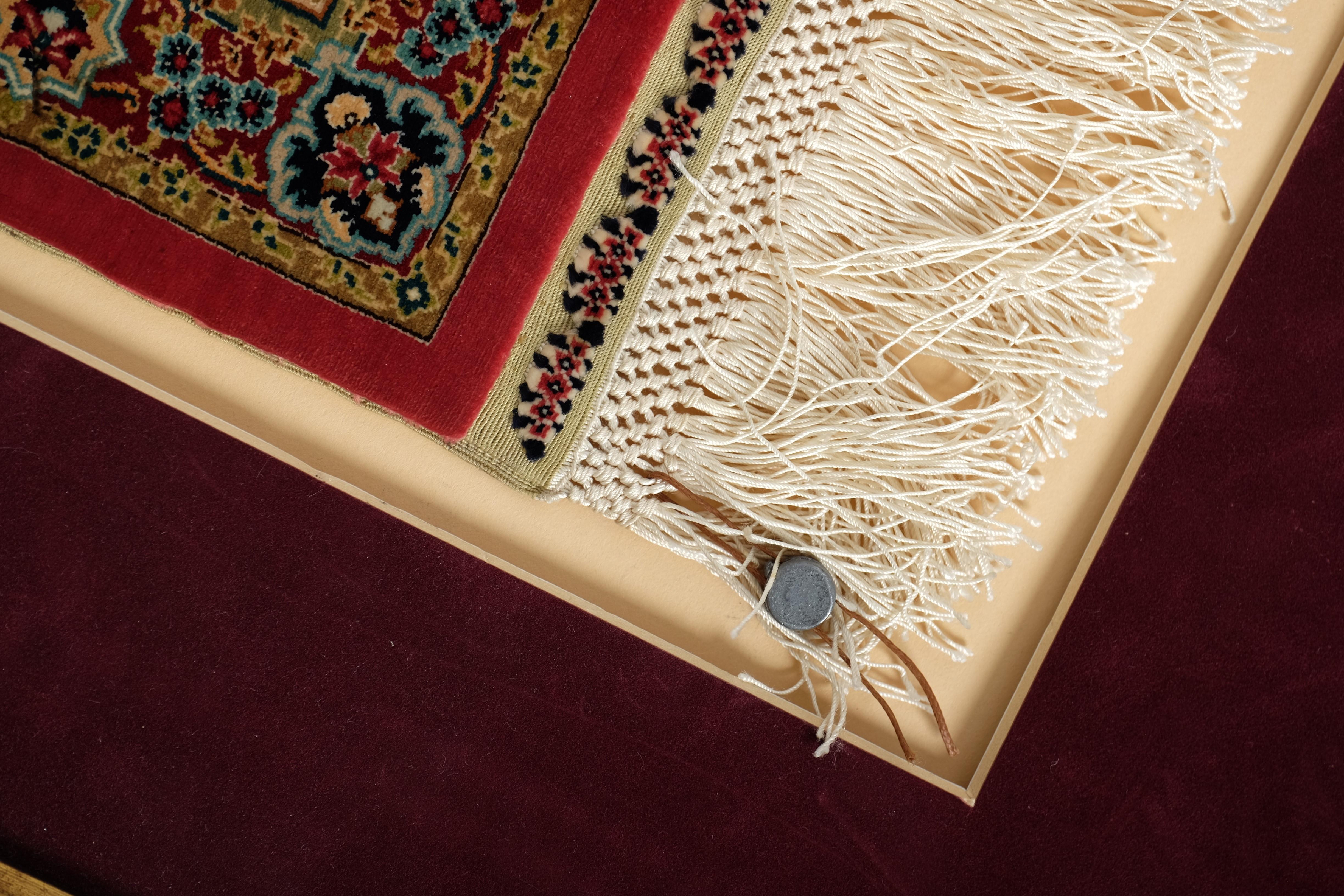 Handgeknüpfter Hereke Özipek Seidenteppich Wandteppich in Rahmen, 17 x 17 Knots, Türkei im Angebot 4